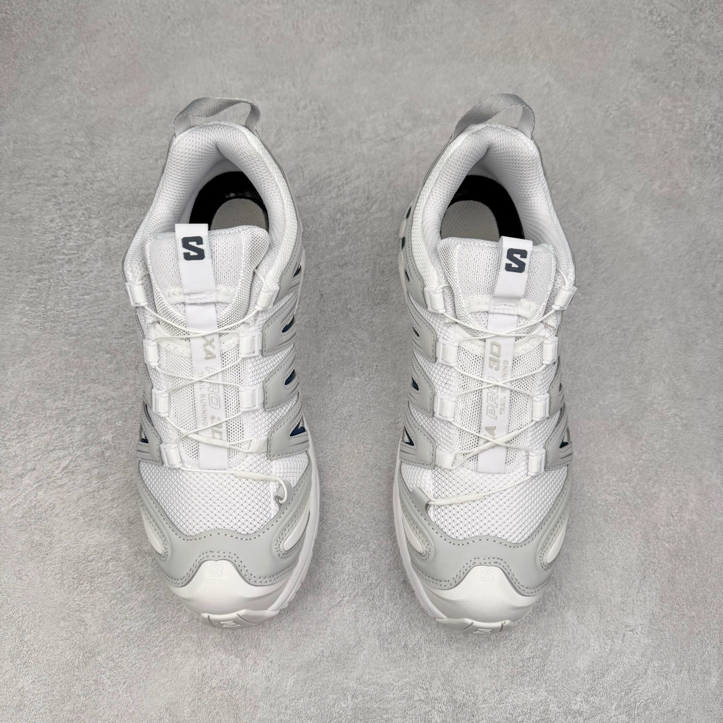 图片[2]-＃HP纯原 SALOMON XA Pro 3D ADV 萨洛蒙潮流越野机能户外功能鞋 虎扑平台特供订单 耗时半年巨作 全套原纸板楦头开发 原厂特供网布配套加持 确保原汁原味 完美呈现版型 原档数据独家私模五层组合大底 男女鞋同步官方开发至46.5 原装Ortholite轻量化鞋垫 中底布带钢印编号 原厂TPU锁扣 进口港宝加持 后跟自然饱满 还原公司包裹性 鞋面采用SENSIFT贴合技术 全方位贴合包裹脚型 鞋跟部鞋底牵引设计 提供强大的抓地性能 更适应野外崎岖不平的道路 其3D ADVANCED CHASSIS底盘 材料轻量大化 钉齿设计更具稳定性 防护性 鞋底易磨损区运用CONTAGRIP高耐磨材料 应对城市硬质路面长距离跑考验 尺码：36 36.5 37.5 38 38.5 39 40 40.5 41 42 42.5 43 44 44.5 45 46 46.5-选品中心