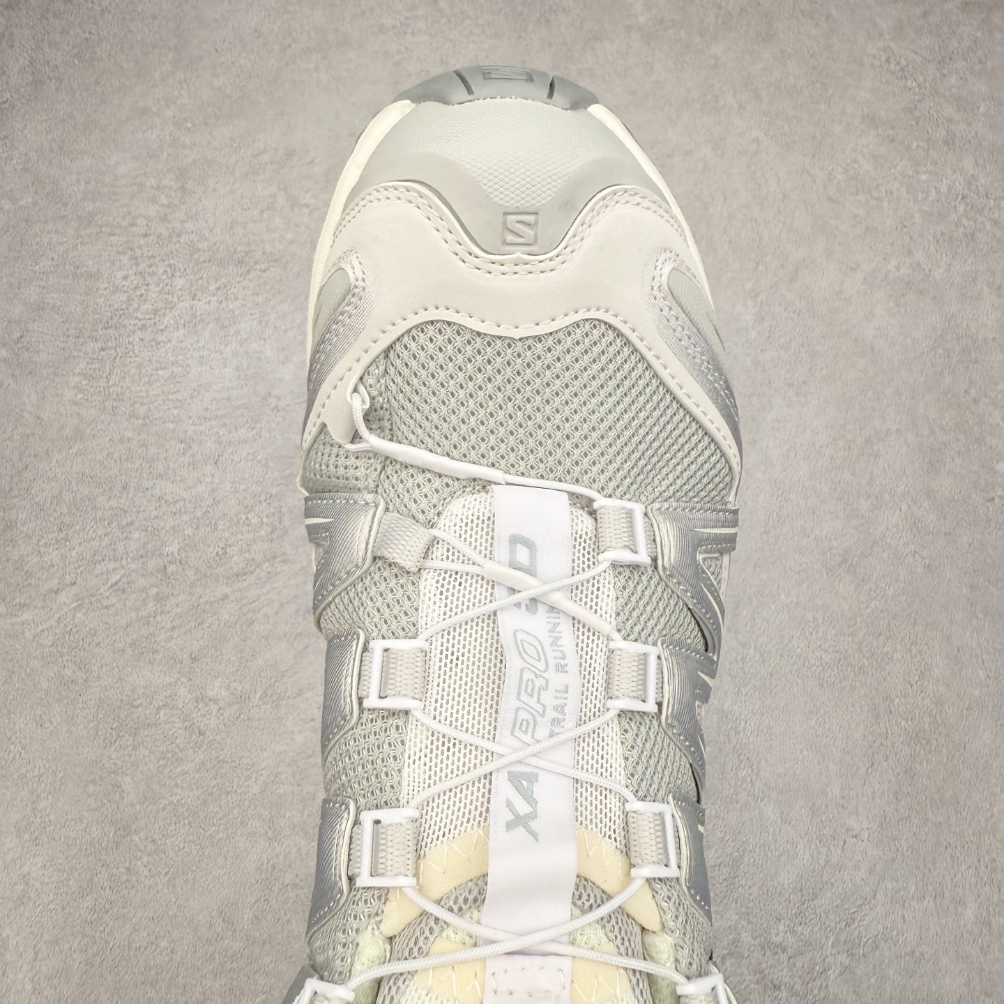 图片[4]-＃HP纯原 SALOMON XA Pro 3D ADV 萨洛蒙潮流越野机能户外功能鞋 虎扑平台特供订单 耗时半年巨作 全套原纸板楦头开发 原厂特供网布配套加持 确保原汁原味 完美呈现版型 原档数据独家私模五层组合大底 男女鞋同步官方开发至46.5 原装Ortholite轻量化鞋垫 中底布带钢印编号 原厂TPU锁扣 进口港宝加持 后跟自然饱满 还原公司包裹性 鞋面采用SENSIFT贴合技术 全方位贴合包裹脚型 鞋跟部鞋底牵引设计 提供强大的抓地性能 更适应野外崎岖不平的道路 其3D ADVANCED CHASSIS底盘 材料轻量大化 钉齿设计更具稳定性 防护性 鞋底易磨损区运用CONTAGRIP高耐磨材料 应对城市硬质路面长距离跑考验 尺码：36 36.5 37.5 38 38.5 39 40 40.5 41 42 42.5 43 44 44.5 45 46 46.5-选品中心