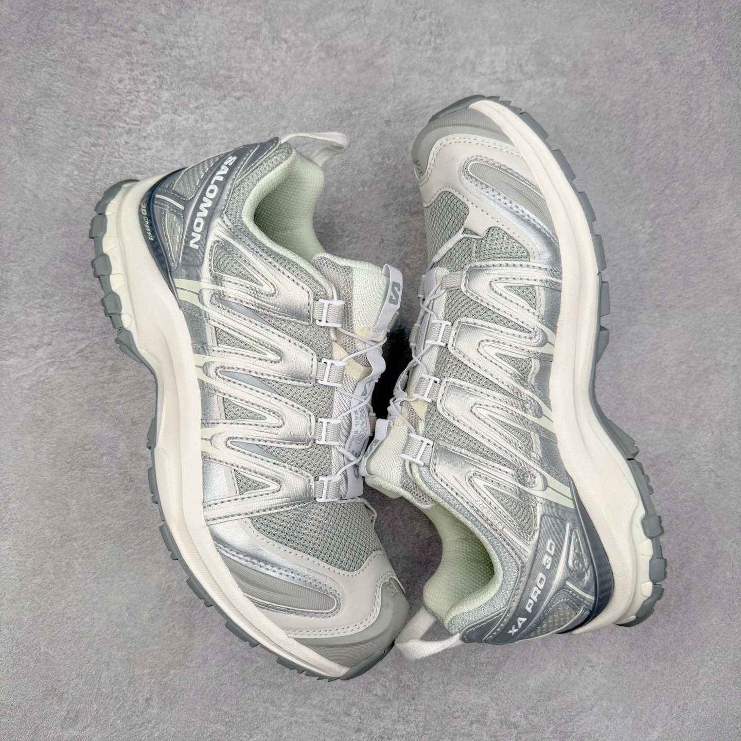 图片[3]-＃HP纯原 SALOMON XA Pro 3D ADV 萨洛蒙潮流越野机能户外功能鞋 虎扑平台特供订单 耗时半年巨作 全套原纸板楦头开发 原厂特供网布配套加持 确保原汁原味 完美呈现版型 原档数据独家私模五层组合大底 男女鞋同步官方开发至46.5 原装Ortholite轻量化鞋垫 中底布带钢印编号 原厂TPU锁扣 进口港宝加持 后跟自然饱满 还原公司包裹性 鞋面采用SENSIFT贴合技术 全方位贴合包裹脚型 鞋跟部鞋底牵引设计 提供强大的抓地性能 更适应野外崎岖不平的道路 其3D ADVANCED CHASSIS底盘 材料轻量大化 钉齿设计更具稳定性 防护性 鞋底易磨损区运用CONTAGRIP高耐磨材料 应对城市硬质路面长距离跑考验 尺码：36 36.5 37.5 38 38.5 39 40 40.5 41 42 42.5 43 44 44.5 45 46 46.5-选品中心