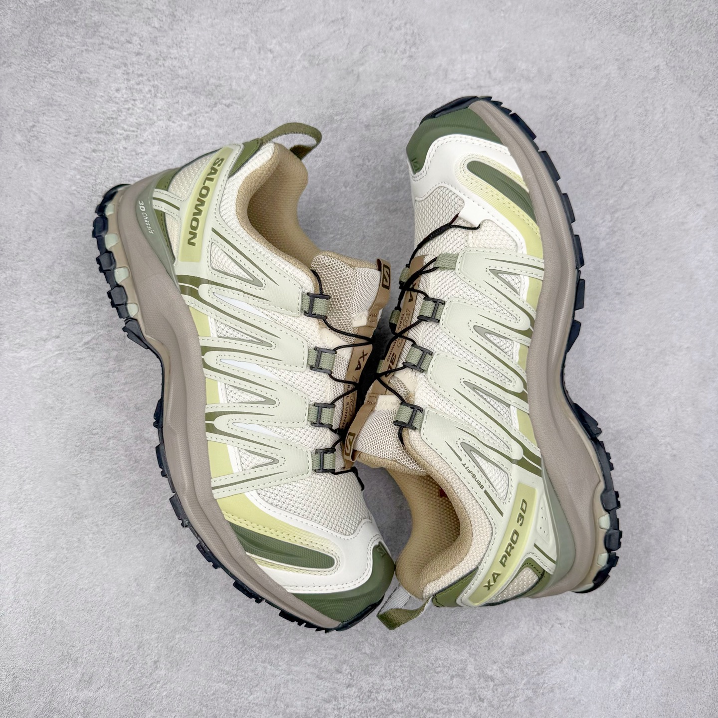 图片[3]-＃HP纯原 SALOMON XA Pro 3D ADV 萨洛蒙潮流越野机能户外功能鞋 虎扑平台特供订单 耗时半年巨作 全套原纸板楦头开发 原厂特供网布配套加持 确保原汁原味 完美呈现版型 原档数据独家私模五层组合大底 男女鞋同步官方开发至46.5 原装Ortholite轻量化鞋垫 中底布带钢印编号 原厂TPU锁扣 进口港宝加持 后跟自然饱满 还原公司包裹性 鞋面采用SENSIFT贴合技术 全方位贴合包裹脚型 鞋跟部鞋底牵引设计 提供强大的抓地性能 更适应野外崎岖不平的道路 其3D ADVANCED CHASSIS底盘 材料轻量大化 钉齿设计更具稳定性 防护性 鞋底易磨损区运用CONTAGRIP高耐磨材料 应对城市硬质路面长距离跑考验 尺码：36 36.5 37.5 38 38.5 39 40 40.5 41 42 42.5 43 44 44.5 45 46 46.5-选品中心