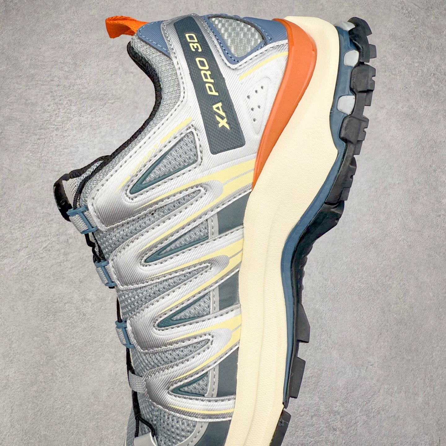 图片[7]-＃HP纯原 SALOMON XA Pro 3D ADV 萨洛蒙潮流越野机能户外功能鞋 虎扑平台特供订单 耗时半年巨作 全套原纸板楦头开发 原厂特供网布配套加持 确保原汁原味 完美呈现版型 原档数据独家私模五层组合大底 男女鞋同步官方开发至46.5 原装Ortholite轻量化鞋垫 中底布带钢印编号 原厂TPU锁扣 进口港宝加持 后跟自然饱满 还原公司包裹性 鞋面采用SENSIFT贴合技术 全方位贴合包裹脚型 鞋跟部鞋底牵引设计 提供强大的抓地性能 更适应野外崎岖不平的道路 其3D ADVANCED CHASSIS底盘 材料轻量大化 钉齿设计更具稳定性 防护性 鞋底易磨损区运用CONTAGRIP高耐磨材料 应对城市硬质路面长距离跑考验 尺码：36 36.5 37.5 38 38.5 39 40 40.5 41 42 42.5 43 44 44.5 45 46 46.5-选品中心