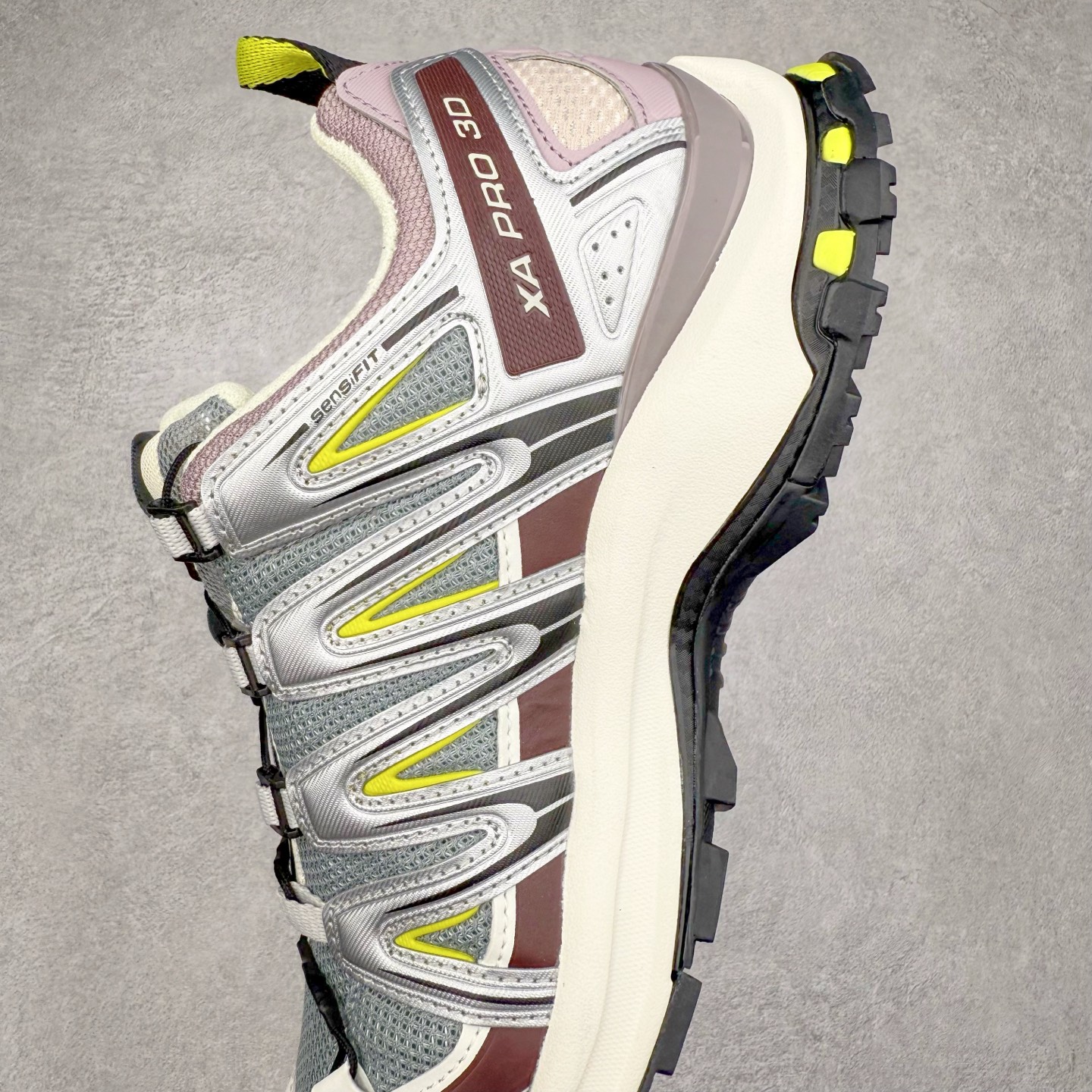 图片[7]-＃HP纯原 SALOMON XA Pro 3D ADV 萨洛蒙潮流越野机能户外功能鞋 虎扑平台特供订单 耗时半年巨作 全套原纸板楦头开发 原厂特供网布配套加持 确保原汁原味 完美呈现版型 原档数据独家私模五层组合大底 男女鞋同步官方开发至46.5 原装Ortholite轻量化鞋垫 中底布带钢印编号 原厂TPU锁扣 进口港宝加持 后跟自然饱满 还原公司包裹性 鞋面采用SENSIFT贴合技术 全方位贴合包裹脚型 鞋跟部鞋底牵引设计 提供强大的抓地性能 更适应野外崎岖不平的道路 其3D ADVANCED CHASSIS底盘 材料轻量大化 钉齿设计更具稳定性 防护性 鞋底易磨损区运用CONTAGRIP高耐磨材料 应对城市硬质路面长距离跑考验 尺码：36 36.5 37.5 38 38.5 39 40 40.5 41 42 42.5 43 44 44.5 45 46 46.5-选品中心