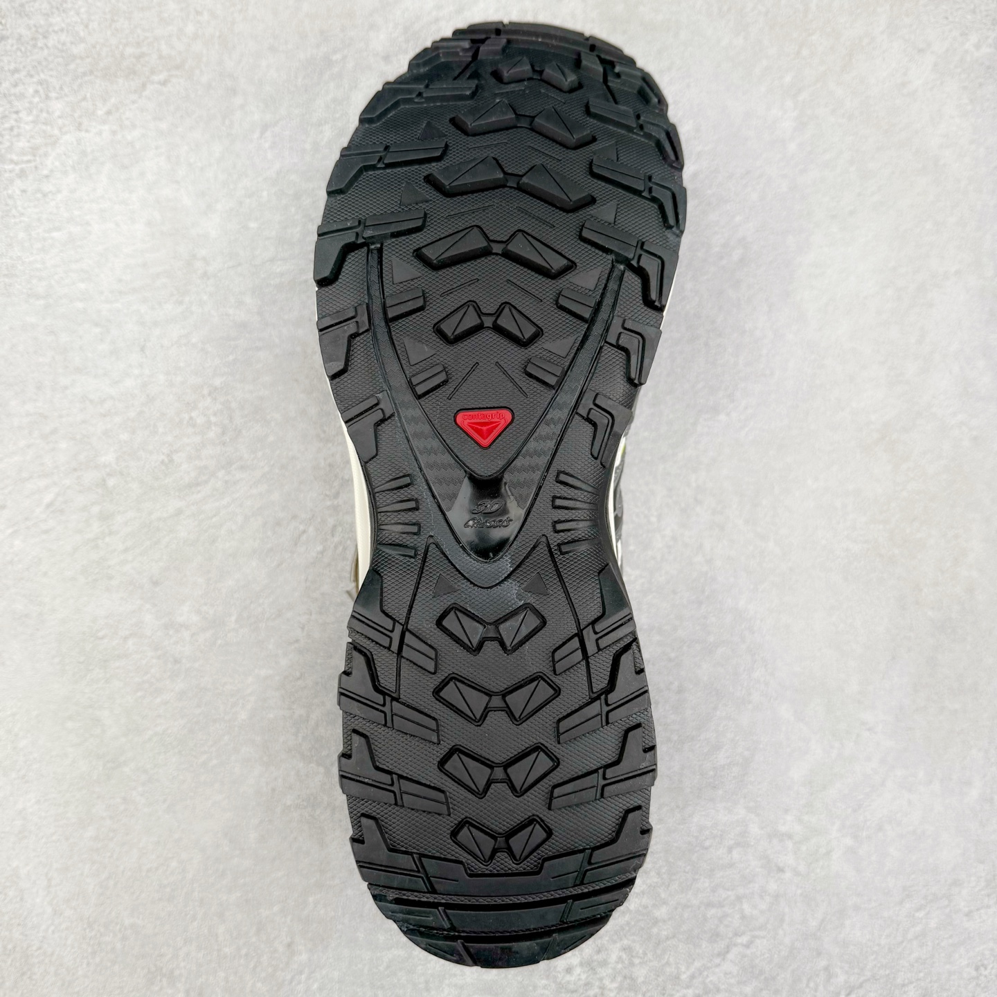 图片[9]-＃HP纯原 SALOMON XA Pro 3D ADV 萨洛蒙潮流越野机能户外功能鞋 虎扑平台特供订单 耗时半年巨作 全套原纸板楦头开发 原厂特供网布配套加持 确保原汁原味 完美呈现版型 原档数据独家私模五层组合大底 男女鞋同步官方开发至46.5 原装Ortholite轻量化鞋垫 中底布带钢印编号 原厂TPU锁扣 进口港宝加持 后跟自然饱满 还原公司包裹性 鞋面采用SENSIFT贴合技术 全方位贴合包裹脚型 鞋跟部鞋底牵引设计 提供强大的抓地性能 更适应野外崎岖不平的道路 其3D ADVANCED CHASSIS底盘 材料轻量大化 钉齿设计更具稳定性 防护性 鞋底易磨损区运用CONTAGRIP高耐磨材料 应对城市硬质路面长距离跑考验 尺码：36 36.5 37.5 38 38.5 39 40 40.5 41 42 42.5 43 44 44.5 45 46 46.5-选品中心