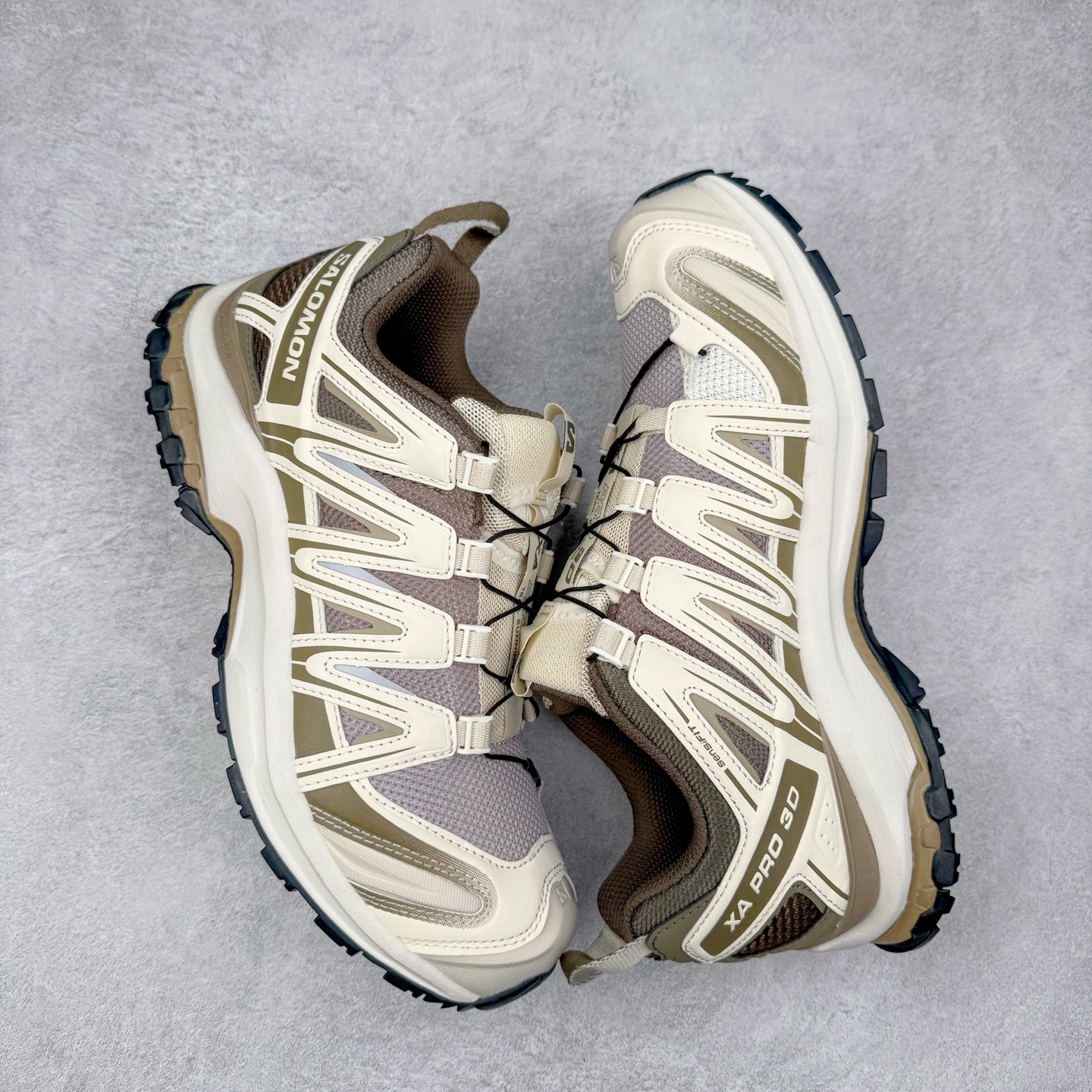 图片[3]-＃HP纯原 SALOMON XA Pro 3D ADV 萨洛蒙潮流越野机能户外功能鞋 虎扑平台特供订单 耗时半年巨作 全套原纸板楦头开发 原厂特供网布配套加持 确保原汁原味 完美呈现版型 原档数据独家私模五层组合大底 男女鞋同步官方开发至46.5 原装Ortholite轻量化鞋垫 中底布带钢印编号 原厂TPU锁扣 进口港宝加持 后跟自然饱满 还原公司包裹性 鞋面采用SENSIFT贴合技术 全方位贴合包裹脚型 鞋跟部鞋底牵引设计 提供强大的抓地性能 更适应野外崎岖不平的道路 其3D ADVANCED CHASSIS底盘 材料轻量大化 钉齿设计更具稳定性 防护性 鞋底易磨损区运用CONTAGRIP高耐磨材料 应对城市硬质路面长距离跑考验 尺码：36 36.5 37.5 38 38.5 39 40 40.5 41 42 42.5 43 44 44.5 45 46 46.5-选品中心