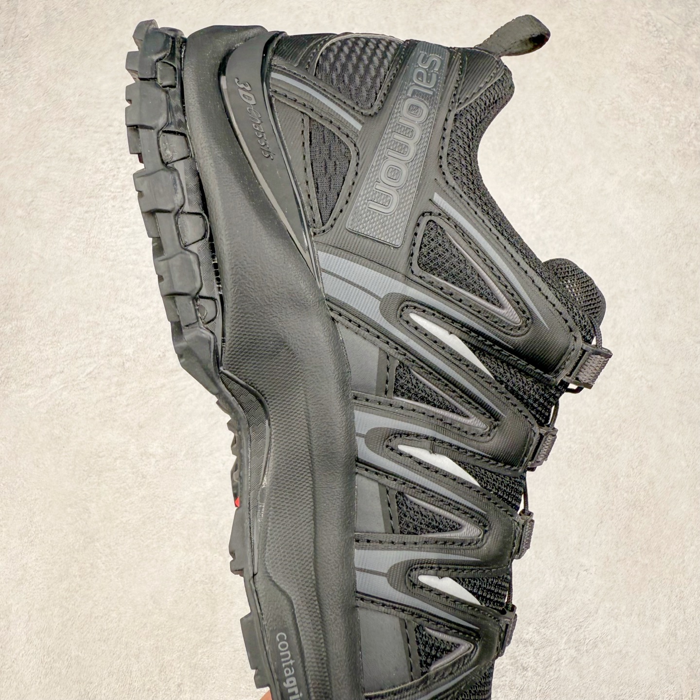 图片[6]-＃HP纯原 SALOMON XA Pro 3D ADV 萨洛蒙潮流越野机能户外功能鞋 虎扑平台特供订单 耗时半年巨作 全套原纸板楦头开发 原厂特供网布配套加持 确保原汁原味 完美呈现版型 原档数据独家私模五层组合大底 男女鞋同步官方开发至46.5 原装Ortholite轻量化鞋垫 中底布带钢印编号 原厂TPU锁扣 进口港宝加持 后跟自然饱满 还原公司包裹性 鞋面采用SENSIFT贴合技术 全方位贴合包裹脚型 鞋跟部鞋底牵引设计 提供强大的抓地性能 更适应野外崎岖不平的道路 其3D ADVANCED CHASSIS底盘 材料轻量大化 钉齿设计更具稳定性 防护性 鞋底易磨损区运用CONTAGRIP高耐磨材料 应对城市硬质路面长距离跑考验 尺码：36 36.5 37.5 38 38.5 39 40 40.5 41 42 42.5 43 44 44.5 45 46 46.5-选品中心