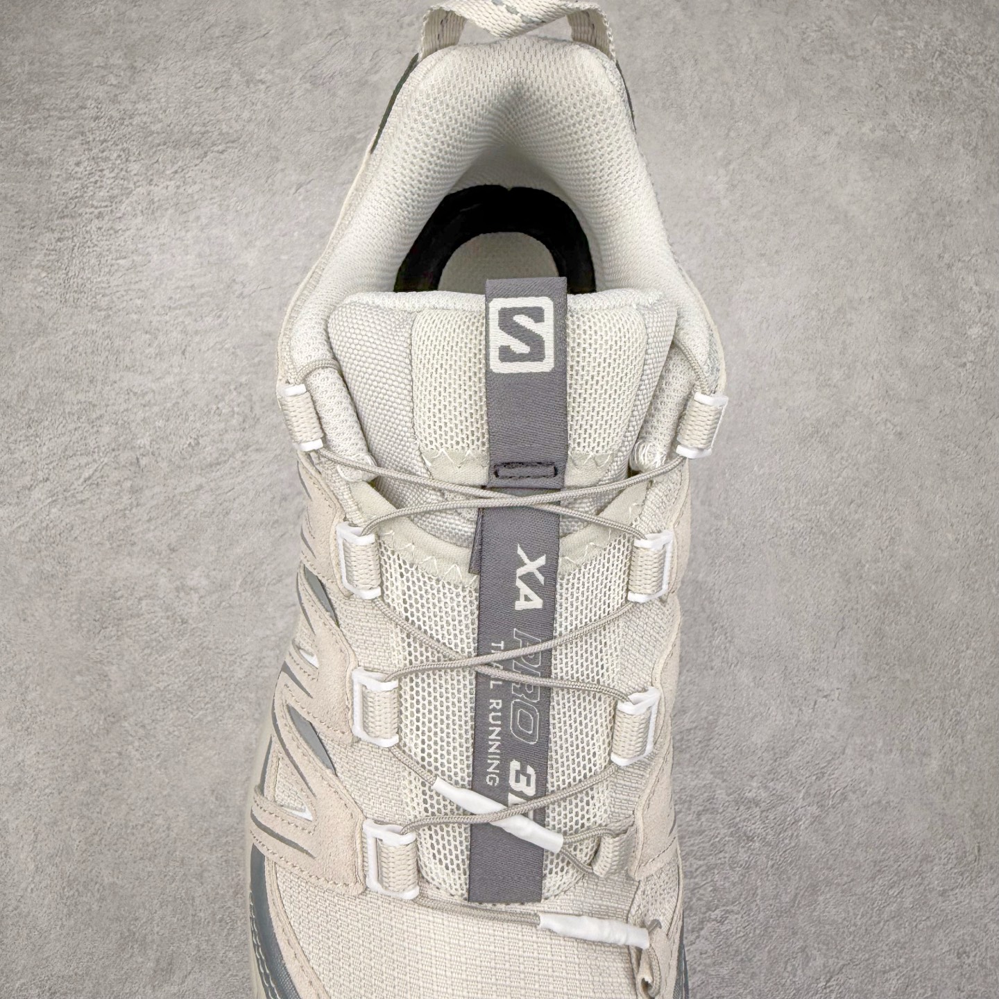 图片[5]-＃HP纯原 SALOMON XA Pro 3D ADV 萨洛蒙潮流越野机能户外功能鞋 虎扑平台特供订单 耗时半年巨作 全套原纸板楦头开发 原厂特供网布配套加持 确保原汁原味 完美呈现版型 原档数据独家私模五层组合大底 男女鞋同步官方开发至46.5 原装Ortholite轻量化鞋垫 中底布带钢印编号 原厂TPU锁扣 进口港宝加持 后跟自然饱满 还原公司包裹性 鞋面采用SENSIFT贴合技术 全方位贴合包裹脚型 鞋跟部鞋底牵引设计 提供强大的抓地性能 更适应野外崎岖不平的道路 其3D ADVANCED CHASSIS底盘 材料轻量大化 钉齿设计更具稳定性 防护性 鞋底易磨损区运用CONTAGRIP高耐磨材料 应对城市硬质路面长距离跑考验 尺码：36 36.5 37.5 38 38.5 39 40 40.5 41 42 42.5 43 44 44.5 45 46 46.5-选品中心