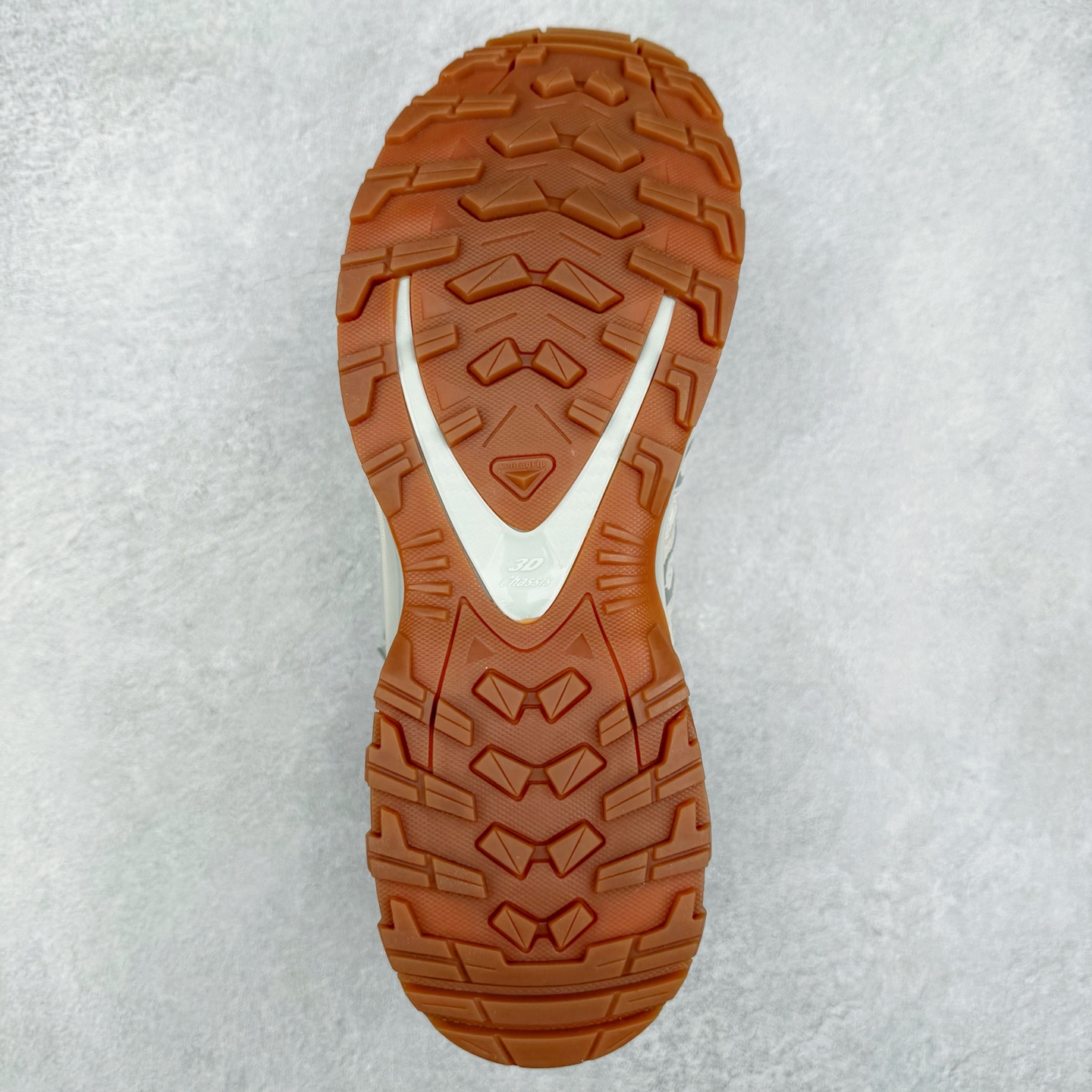 图片[9]-＃HP纯原 SALOMON XA Pro 3D ADV 萨洛蒙潮流越野机能户外功能鞋 虎扑平台特供订单 耗时半年巨作 全套原纸板楦头开发 原厂特供网布配套加持 确保原汁原味 完美呈现版型 原档数据独家私模五层组合大底 男女鞋同步官方开发至46.5 原装Ortholite轻量化鞋垫 中底布带钢印编号 原厂TPU锁扣 进口港宝加持 后跟自然饱满 还原公司包裹性 鞋面采用SENSIFT贴合技术 全方位贴合包裹脚型 鞋跟部鞋底牵引设计 提供强大的抓地性能 更适应野外崎岖不平的道路 其3D ADVANCED CHASSIS底盘 材料轻量大化 钉齿设计更具稳定性 防护性 鞋底易磨损区运用CONTAGRIP高耐磨材料 应对城市硬质路面长距离跑考验 尺码：36 36.5 37.5 38 38.5 39 40 40.5 41 42 42.5 43 44 44.5 45 46 46.5-选品中心