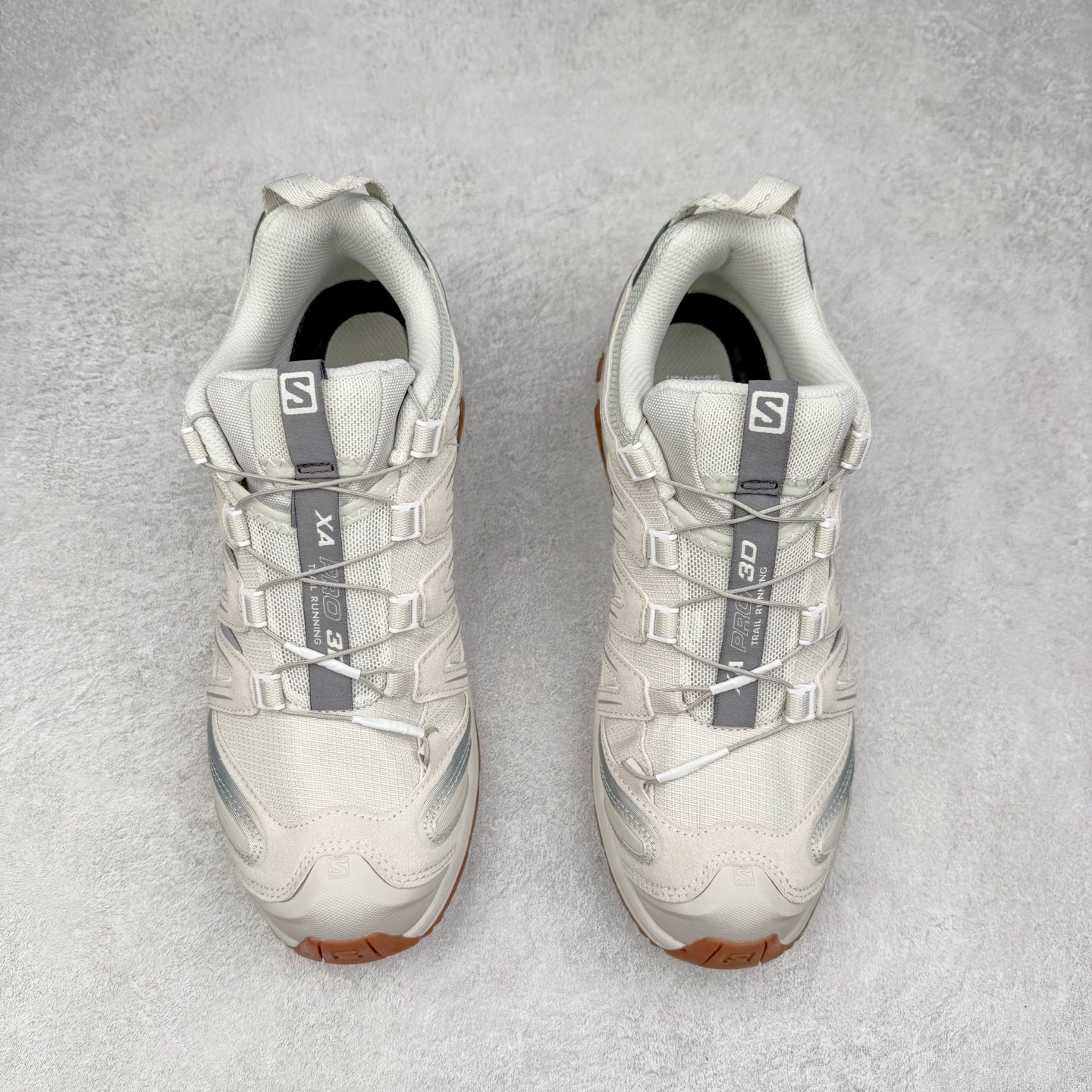 图片[2]-＃HP纯原 SALOMON XA Pro 3D ADV 萨洛蒙潮流越野机能户外功能鞋 虎扑平台特供订单 耗时半年巨作 全套原纸板楦头开发 原厂特供网布配套加持 确保原汁原味 完美呈现版型 原档数据独家私模五层组合大底 男女鞋同步官方开发至46.5 原装Ortholite轻量化鞋垫 中底布带钢印编号 原厂TPU锁扣 进口港宝加持 后跟自然饱满 还原公司包裹性 鞋面采用SENSIFT贴合技术 全方位贴合包裹脚型 鞋跟部鞋底牵引设计 提供强大的抓地性能 更适应野外崎岖不平的道路 其3D ADVANCED CHASSIS底盘 材料轻量大化 钉齿设计更具稳定性 防护性 鞋底易磨损区运用CONTAGRIP高耐磨材料 应对城市硬质路面长距离跑考验 尺码：36 36.5 37.5 38 38.5 39 40 40.5 41 42 42.5 43 44 44.5 45 46 46.5-选品中心