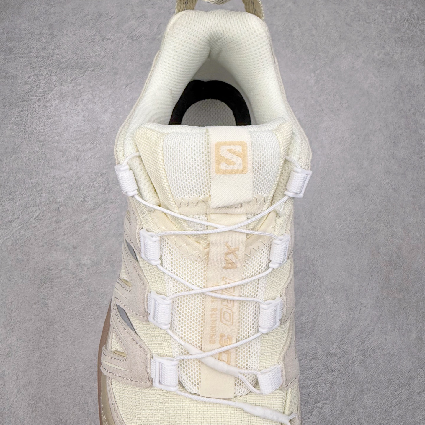 图片[5]-＃HP纯原 SALOMON XA Pro 3D ADV 萨洛蒙潮流越野机能户外功能鞋 虎扑平台特供订单 耗时半年巨作 全套原纸板楦头开发 原厂特供网布配套加持 确保原汁原味 完美呈现版型 原档数据独家私模五层组合大底 男女鞋同步官方开发至46.5 原装Ortholite轻量化鞋垫 中底布带钢印编号 原厂TPU锁扣 进口港宝加持 后跟自然饱满 还原公司包裹性 鞋面采用SENSIFT贴合技术 全方位贴合包裹脚型 鞋跟部鞋底牵引设计 提供强大的抓地性能 更适应野外崎岖不平的道路 其3D ADVANCED CHASSIS底盘 材料轻量大化 钉齿设计更具稳定性 防护性 鞋底易磨损区运用CONTAGRIP高耐磨材料 应对城市硬质路面长距离跑考验 尺码：36 36.5 37.5 38 38.5 39 40 40.5 41 42 42.5 43 44 44.5 45 46 46.5-选品中心