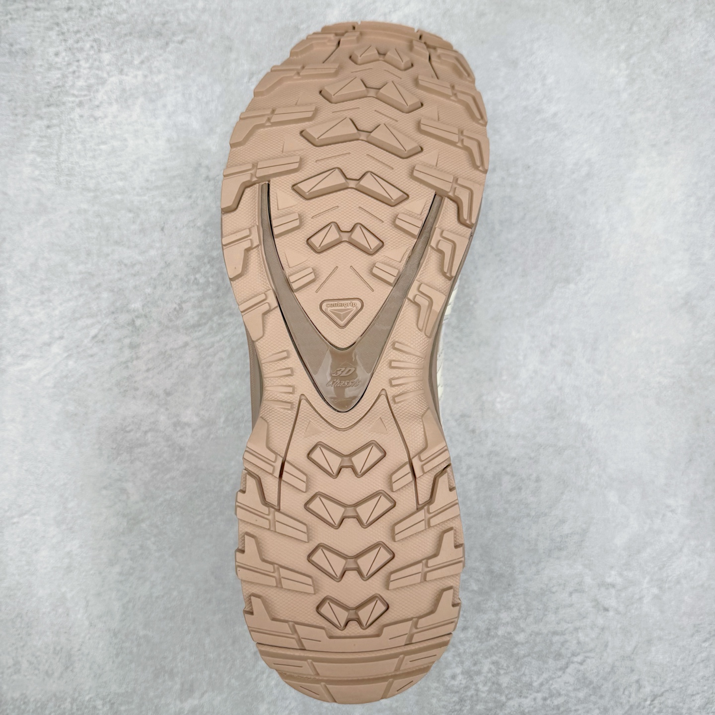 图片[9]-＃HP纯原 SALOMON XA Pro 3D ADV 萨洛蒙潮流越野机能户外功能鞋 虎扑平台特供订单 耗时半年巨作 全套原纸板楦头开发 原厂特供网布配套加持 确保原汁原味 完美呈现版型 原档数据独家私模五层组合大底 男女鞋同步官方开发至46.5 原装Ortholite轻量化鞋垫 中底布带钢印编号 原厂TPU锁扣 进口港宝加持 后跟自然饱满 还原公司包裹性 鞋面采用SENSIFT贴合技术 全方位贴合包裹脚型 鞋跟部鞋底牵引设计 提供强大的抓地性能 更适应野外崎岖不平的道路 其3D ADVANCED CHASSIS底盘 材料轻量大化 钉齿设计更具稳定性 防护性 鞋底易磨损区运用CONTAGRIP高耐磨材料 应对城市硬质路面长距离跑考验 尺码：36 36.5 37.5 38 38.5 39 40 40.5 41 42 42.5 43 44 44.5 45 46 46.5-选品中心