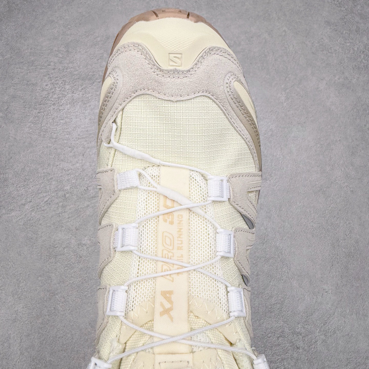 图片[4]-＃HP纯原 SALOMON XA Pro 3D ADV 萨洛蒙潮流越野机能户外功能鞋 虎扑平台特供订单 耗时半年巨作 全套原纸板楦头开发 原厂特供网布配套加持 确保原汁原味 完美呈现版型 原档数据独家私模五层组合大底 男女鞋同步官方开发至46.5 原装Ortholite轻量化鞋垫 中底布带钢印编号 原厂TPU锁扣 进口港宝加持 后跟自然饱满 还原公司包裹性 鞋面采用SENSIFT贴合技术 全方位贴合包裹脚型 鞋跟部鞋底牵引设计 提供强大的抓地性能 更适应野外崎岖不平的道路 其3D ADVANCED CHASSIS底盘 材料轻量大化 钉齿设计更具稳定性 防护性 鞋底易磨损区运用CONTAGRIP高耐磨材料 应对城市硬质路面长距离跑考验 尺码：36 36.5 37.5 38 38.5 39 40 40.5 41 42 42.5 43 44 44.5 45 46 46.5-选品中心