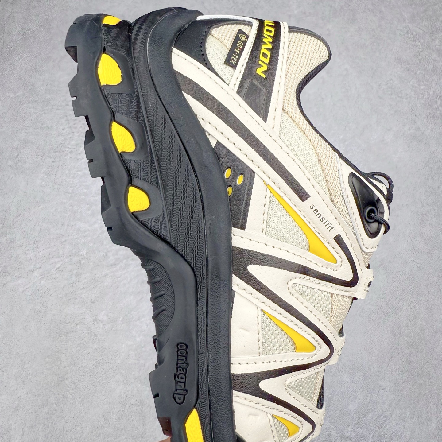 图片[6]-＃福利特价️ Salomon XT-QUEST ADV 萨洛蒙潮流越野机能户外功能鞋 纯原外贸平台特供订单 耗时半年巨作 全套原纸板楦头开发 原厂特供网布配套加持 确保原汁原味 完美呈现版型 原档数据独家私模五层组合大底 男女鞋同步官方开发至46.5 原装Ortholite轻量化鞋垫 中底布带钢印编号 原厂TPU锁扣 进口港宝加持 后跟自然饱满 还原公司包裹性 基于 SALOMON 初代 XT 鞋身造型并搭载 4D ADVANCED CHASSIS™ 大底打造而成 为这款 XT-QUEST 带来了多项足部控制与保护等功能性 如在运动过程中控制左右晃动的过程而提高稳定性、改善长途越野过程中足中到足尖的过渡、提高感知岩石的精确度以抵抗尖锐物体对脚底的伤害以及采用动态缓冲来增强穿着舒适感 从而减轻疲劳感 使 XT-QUEST 成为一双舒适且安全的户外之履 尺码：36 36.5 37.5 38 38.5 39 40 40.5 41 42 42.5 43 44 44.5 45-选品中心