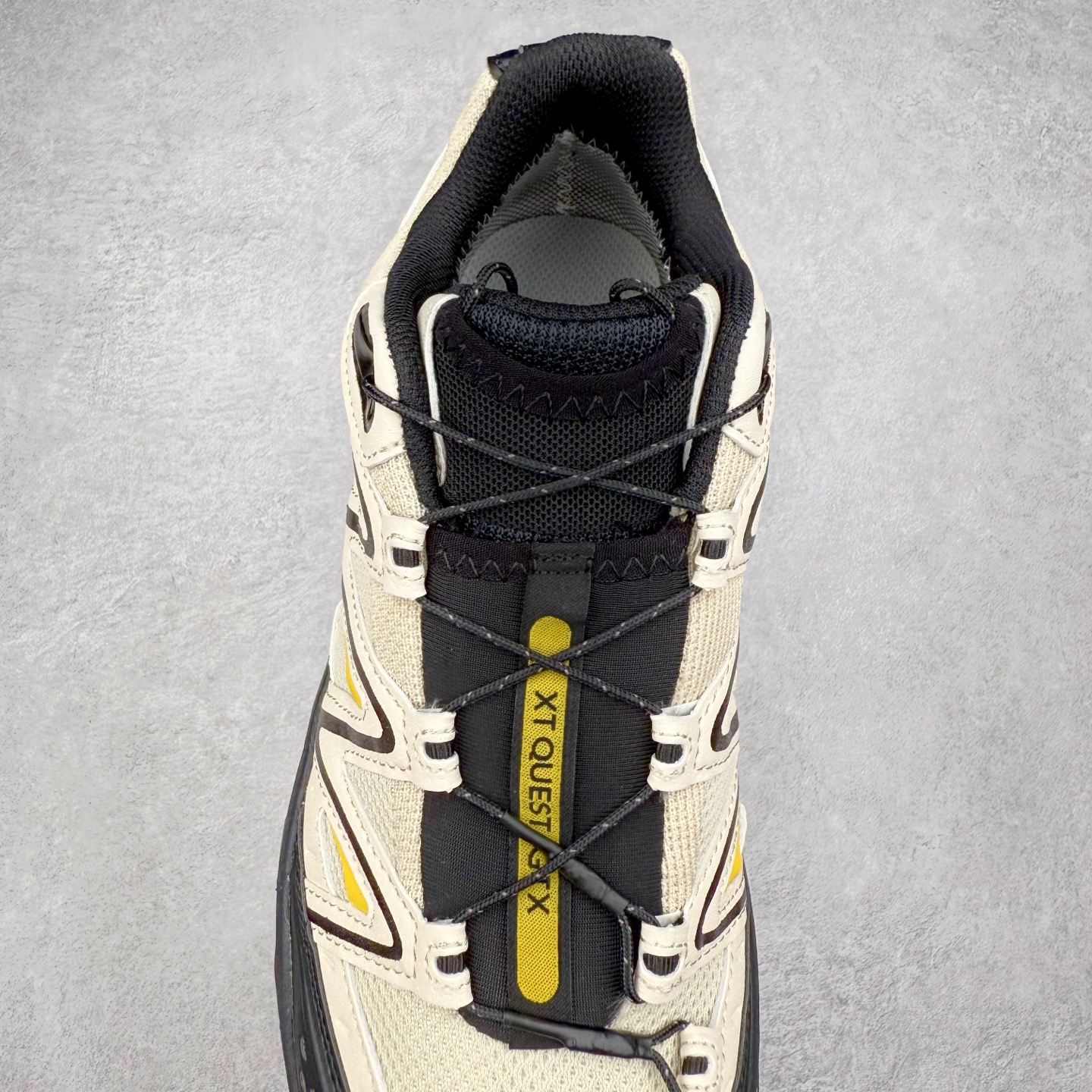 图片[5]-＃福利特价️ Salomon XT-QUEST ADV 萨洛蒙潮流越野机能户外功能鞋 纯原外贸平台特供订单 耗时半年巨作 全套原纸板楦头开发 原厂特供网布配套加持 确保原汁原味 完美呈现版型 原档数据独家私模五层组合大底 男女鞋同步官方开发至46.5 原装Ortholite轻量化鞋垫 中底布带钢印编号 原厂TPU锁扣 进口港宝加持 后跟自然饱满 还原公司包裹性 基于 SALOMON 初代 XT 鞋身造型并搭载 4D ADVANCED CHASSIS™ 大底打造而成 为这款 XT-QUEST 带来了多项足部控制与保护等功能性 如在运动过程中控制左右晃动的过程而提高稳定性、改善长途越野过程中足中到足尖的过渡、提高感知岩石的精确度以抵抗尖锐物体对脚底的伤害以及采用动态缓冲来增强穿着舒适感 从而减轻疲劳感 使 XT-QUEST 成为一双舒适且安全的户外之履 尺码：36 36.5 37.5 38 38.5 39 40 40.5 41 42 42.5 43 44 44.5 45-选品中心