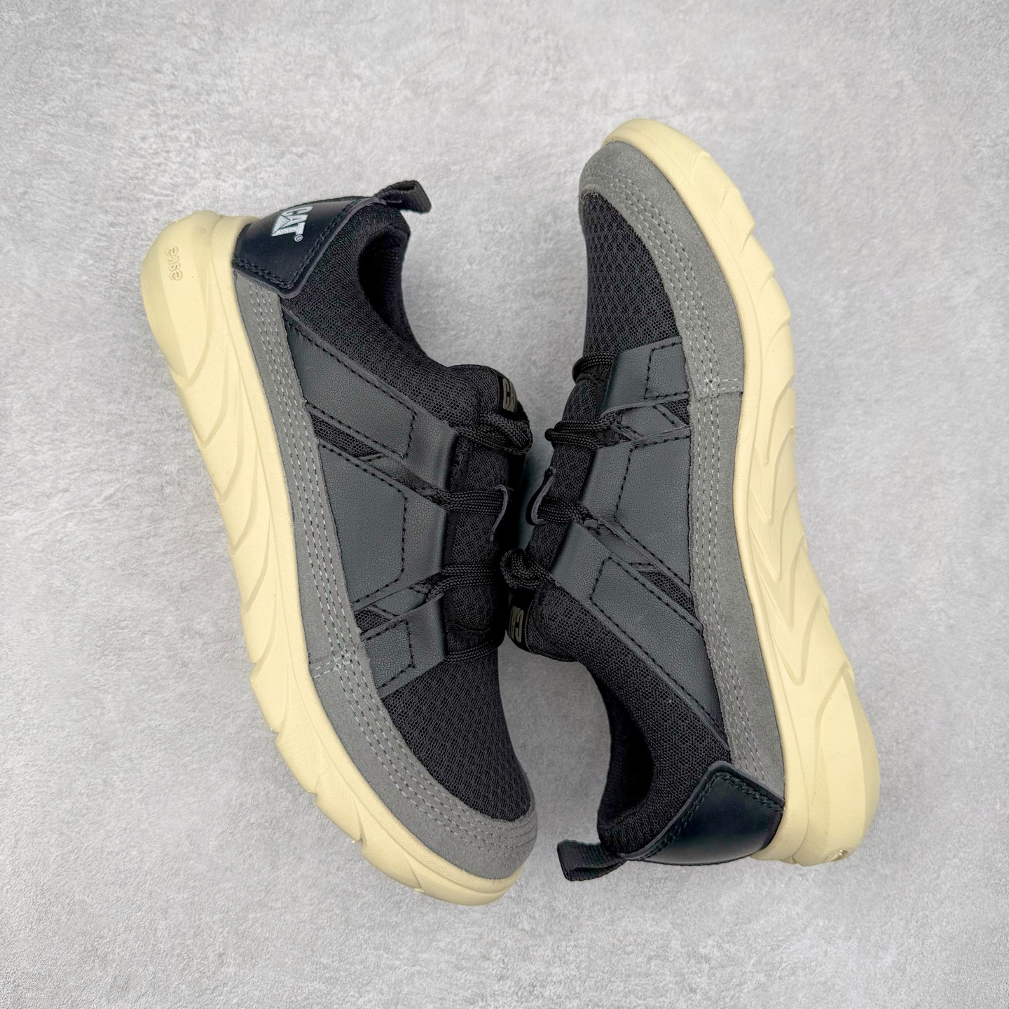 图片[3]-ECCO爱步老爹鞋男士夏季新款 飞织网面百搭潮流户外运动鞋 健步BIOM系列新款 全新的轻量发泡底材与直接注塑橡胶大底相结合 柔软舒适，轻量回弹，脚感更轻盈 鞋面采用GORE-TEX飞织网面与牛皮相结合 给你贴心透气呵护 自然律动科技 符合人体工学鞋楦 贴近足部天然形态 橡胶大底，抓地力强，具有良好的耐磨性 轻盈自如 适跑畅练 尺码：38 39 40 41 42 43 44 （皮鞋码）-选品中心