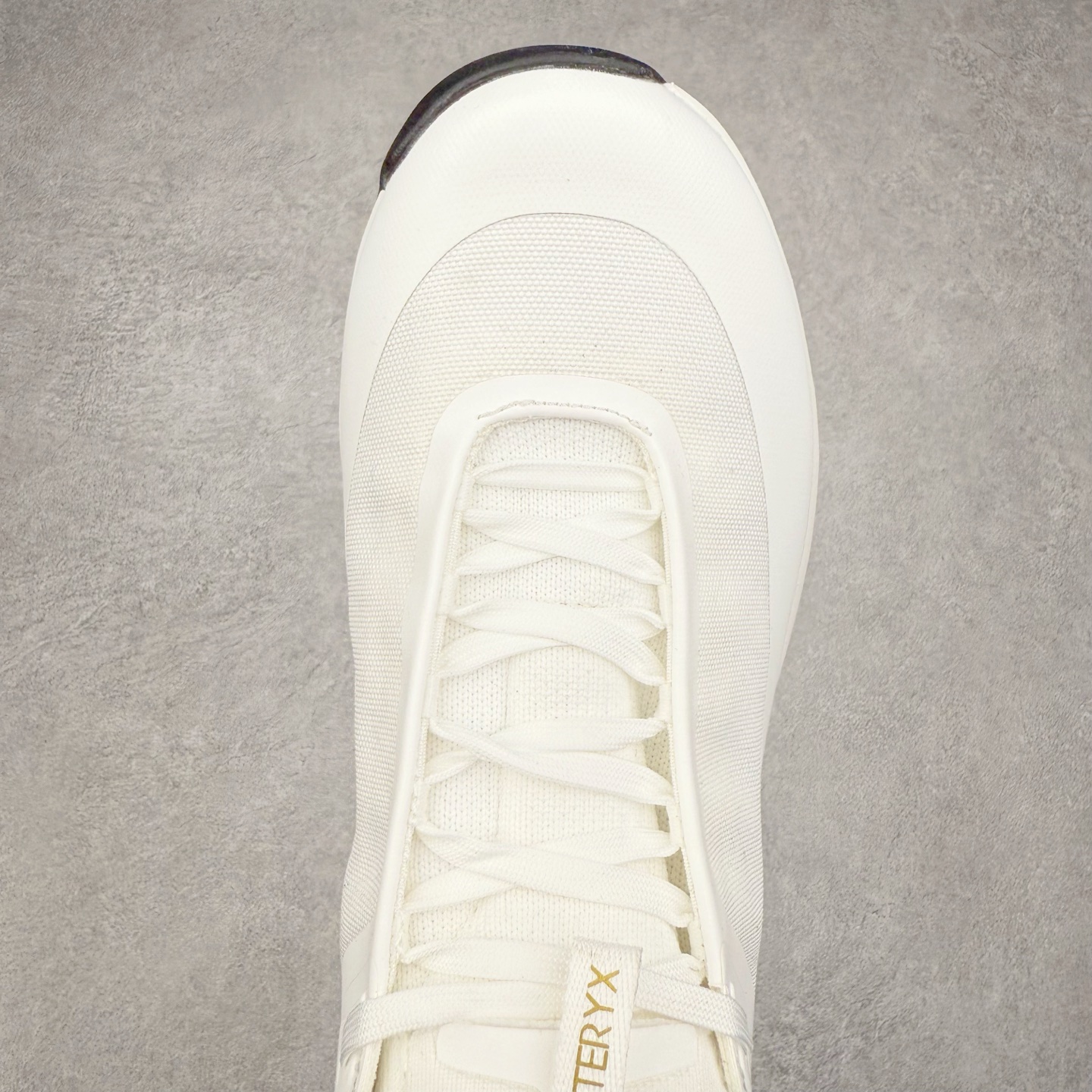 图片[4]-＃HP Arcteryx Vertex Alpine GTX 始祖鸟舒适百搭耐磨防水支撑轻便低帮登山鞋 Arcteryx中文名始祖鸟 加拿大户外服饰品牌 1989年创立于加拿大温哥华 始祖鸟来自加拿大海岸山脉 植根高山的专业户外品牌 始终秉承对精湛设计和工艺孜孜以求的准则 从1989年创立至今 Arcteryx始终不断在产品设计与做工上不惜工本 以满足始祖鸟的标准 品质、设计以及精简的理念造就了其良好的性能 并能满足严苛环境下的使用需求 尺码：36 37 38 39 40 41 42 43 44 45-选品中心