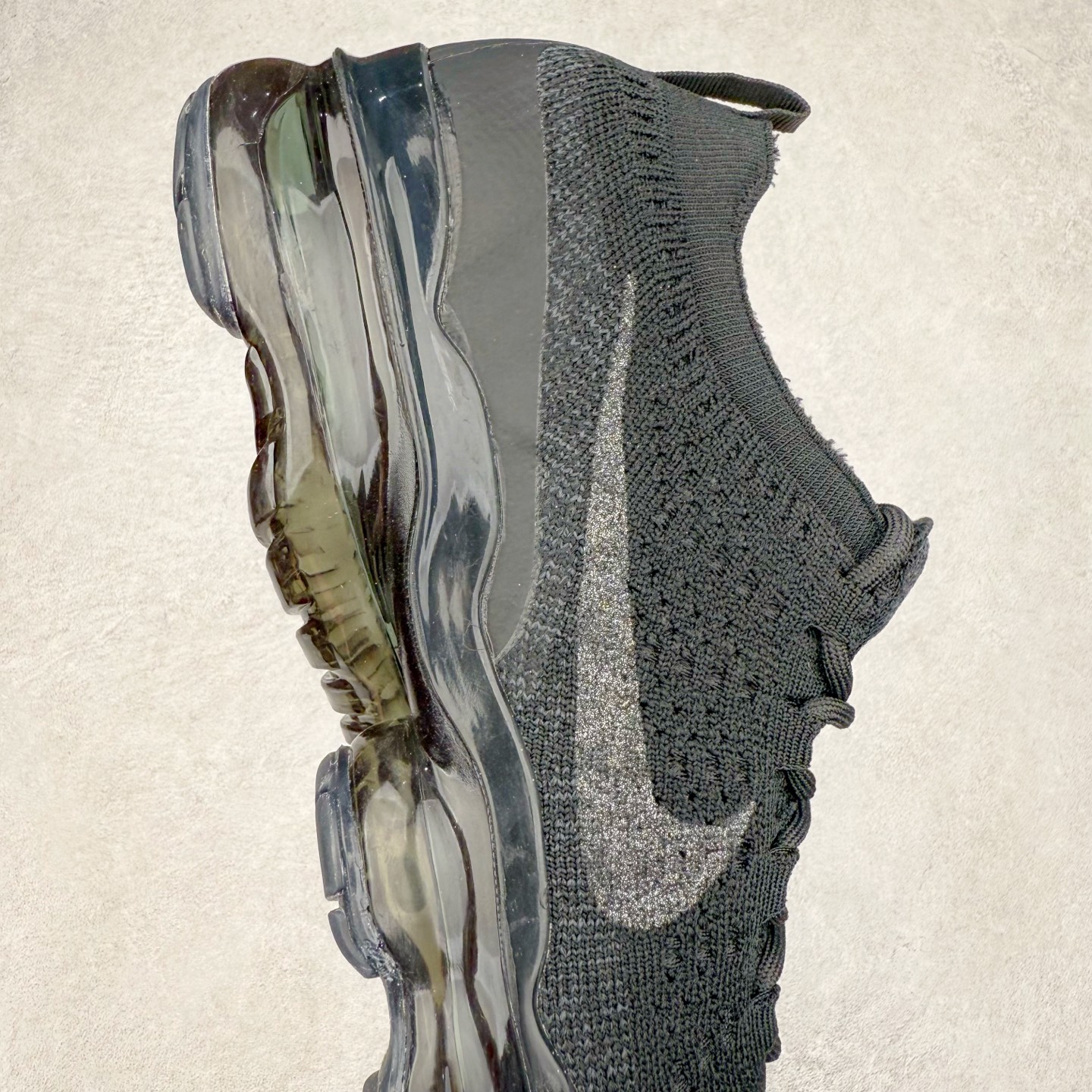 图片[6]-＃纯原福利 NK Air VaporMax 2023 Flyknit FK 2023款大气垫系列低帮针织休闲运动全掌气垫慢跑鞋 DV1678-003 原楦原纸版数据开发 采用全新双层纹路织法Flyknit织法编织鞋面材质 搭载原数据开发全掌Air Max球状透明缓震气垫 外置橡胶外底模块 NK Air VaporMax系列自2017年初问世以来 就凭借着独特的设计和超棒的脚感 成为了时尚潮人和跑步爱好者们的心头好 鞋底前侧加入Mini Swoosh 设计 与鞋身相呼应 鞋面采用 Flyknit 材质制成 可以提供出色包裹性的同时 也有着不错的透气效果 最后黄色气垫收尾 完善整双鞋设计 尺码：36 36.5 37.5 38 38.5 39 40 40.5 41 42 42.5 43 44 44.5 45-选品中心