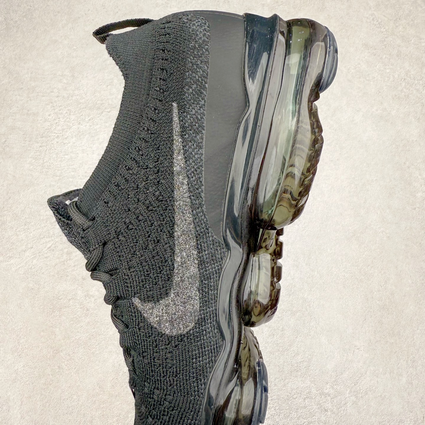 图片[7]-＃纯原福利 NK Air VaporMax 2023 Flyknit FK 2023款大气垫系列低帮针织休闲运动全掌气垫慢跑鞋 DV1678-003 原楦原纸版数据开发 采用全新双层纹路织法Flyknit织法编织鞋面材质 搭载原数据开发全掌Air Max球状透明缓震气垫 外置橡胶外底模块 NK Air VaporMax系列自2017年初问世以来 就凭借着独特的设计和超棒的脚感 成为了时尚潮人和跑步爱好者们的心头好 鞋底前侧加入Mini Swoosh 设计 与鞋身相呼应 鞋面采用 Flyknit 材质制成 可以提供出色包裹性的同时 也有着不错的透气效果 最后黄色气垫收尾 完善整双鞋设计 尺码：36 36.5 37.5 38 38.5 39 40 40.5 41 42 42.5 43 44 44.5 45-选品中心