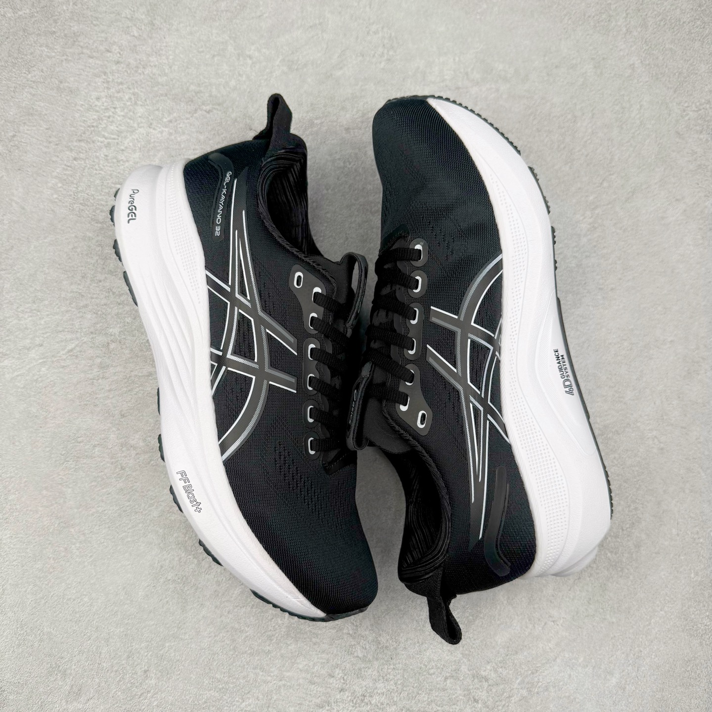 图片[3]-Asics Gel-Kayano 32 亚瑟士卡亚诺32代低帮专业有氧超轻量休闲运动全能慢跑鞋全球知名运动品牌ASICS正式推出新款GEL-KAYANO 32跑鞋，旨在通过全新稳定结构以提升产品可适性，满足跑者的足部稳定需求，让每一位跑者从起跑到结束都能够感受到焕然一新的稳定性与舒适性，从而帮助更多人找到身心平衡，获得自在舒适的健康生活方式。秉持着ASICS亚瑟士的设计哲学，全新一代GEL-KAYANO 32应运而生。为进一步升级产品的稳定性，GEL-KAYANO 采用了全新4D引导系统，通过内侧稳定装置提升可适性，满足足部稳定需求，帮助足弓迅速返回到平衡位置。作为基于生物力学研究打造的全新稳定结构，4D引导系统不仅提升了跑鞋对双脚的支撑性，它还将人体不同的运动状态纳入设计考量，帮助跑者在多种跑动强度下获得充足的稳定性和理想的舒适度。尺码：36 37 37.5 38 39.5 40 40.5 41.5 42 42.5 43.5 44 44.5 45-选品中心