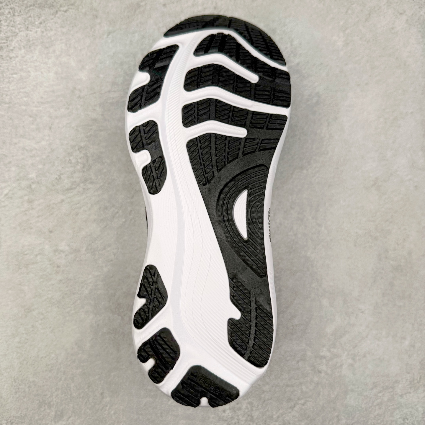 图片[9]-Asics Gel-Kayano 32 亚瑟士卡亚诺32代低帮专业有氧超轻量休闲运动全能慢跑鞋全球知名运动品牌ASICS正式推出新款GEL-KAYANO 32跑鞋，旨在通过全新稳定结构以提升产品可适性，满足跑者的足部稳定需求，让每一位跑者从起跑到结束都能够感受到焕然一新的稳定性与舒适性，从而帮助更多人找到身心平衡，获得自在舒适的健康生活方式。秉持着ASICS亚瑟士的设计哲学，全新一代GEL-KAYANO 32应运而生。为进一步升级产品的稳定性，GEL-KAYANO 采用了全新4D引导系统，通过内侧稳定装置提升可适性，满足足部稳定需求，帮助足弓迅速返回到平衡位置。作为基于生物力学研究打造的全新稳定结构，4D引导系统不仅提升了跑鞋对双脚的支撑性，它还将人体不同的运动状态纳入设计考量，帮助跑者在多种跑动强度下获得充足的稳定性和理想的舒适度。尺码：36 37 37.5 38 39.5 40 40.5 41.5 42 42.5 43.5 44 44.5 45-选品中心