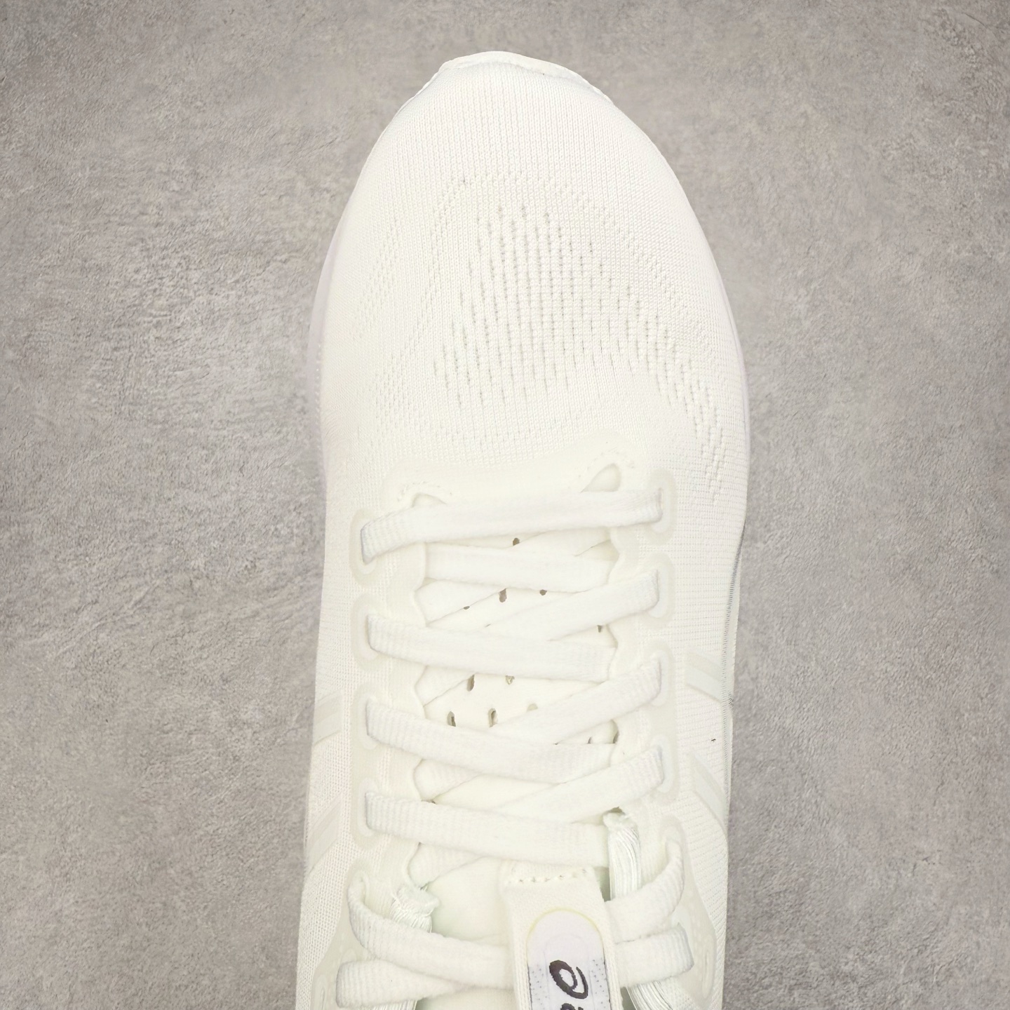 图片[4]-Asics Gel-Kayano 32 亚瑟士卡亚诺32代低帮专业有氧超轻量休闲运动全能慢跑鞋全球知名运动品牌ASICS正式推出新款GEL-KAYANO 32跑鞋，旨在通过全新稳定结构以提升产品可适性，满足跑者的足部稳定需求，让每一位跑者从起跑到结束都能够感受到焕然一新的稳定性与舒适性，从而帮助更多人找到身心平衡，获得自在舒适的健康生活方式。秉持着ASICS亚瑟士的设计哲学，全新一代GEL-KAYANO 32应运而生。为进一步升级产品的稳定性，GEL-KAYANO 采用了全新4D引导系统，通过内侧稳定装置提升可适性，满足足部稳定需求，帮助足弓迅速返回到平衡位置。作为基于生物力学研究打造的全新稳定结构，4D引导系统不仅提升了跑鞋对双脚的支撑性，它还将人体不同的运动状态纳入设计考量，帮助跑者在多种跑动强度下获得充足的稳定性和理想的舒适度。尺码：36 37 37.5 38 39.5 40 40.5 41.5 42 42.5 43.5 44 44.5 45-选品中心