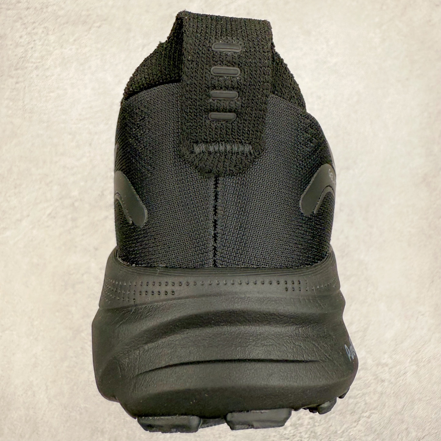 图片[8]-Asics Gel-Kayano 32 亚瑟士卡亚诺32代低帮专业有氧超轻量休闲运动全能慢跑鞋全球知名运动品牌ASICS正式推出新款GEL-KAYANO 32跑鞋，旨在通过全新稳定结构以提升产品可适性，满足跑者的足部稳定需求，让每一位跑者从起跑到结束都能够感受到焕然一新的稳定性与舒适性，从而帮助更多人找到身心平衡，获得自在舒适的健康生活方式。秉持着ASICS亚瑟士的设计哲学，全新一代GEL-KAYANO 32应运而生。为进一步升级产品的稳定性，GEL-KAYANO 采用了全新4D引导系统，通过内侧稳定装置提升可适性，满足足部稳定需求，帮助足弓迅速返回到平衡位置。作为基于生物力学研究打造的全新稳定结构，4D引导系统不仅提升了跑鞋对双脚的支撑性，它还将人体不同的运动状态纳入设计考量，帮助跑者在多种跑动强度下获得充足的稳定性和理想的舒适度。尺码：36 37 37.5 38 39.5 40 40.5 41.5 42 42.5 43.5 44 44.5 45-选品中心