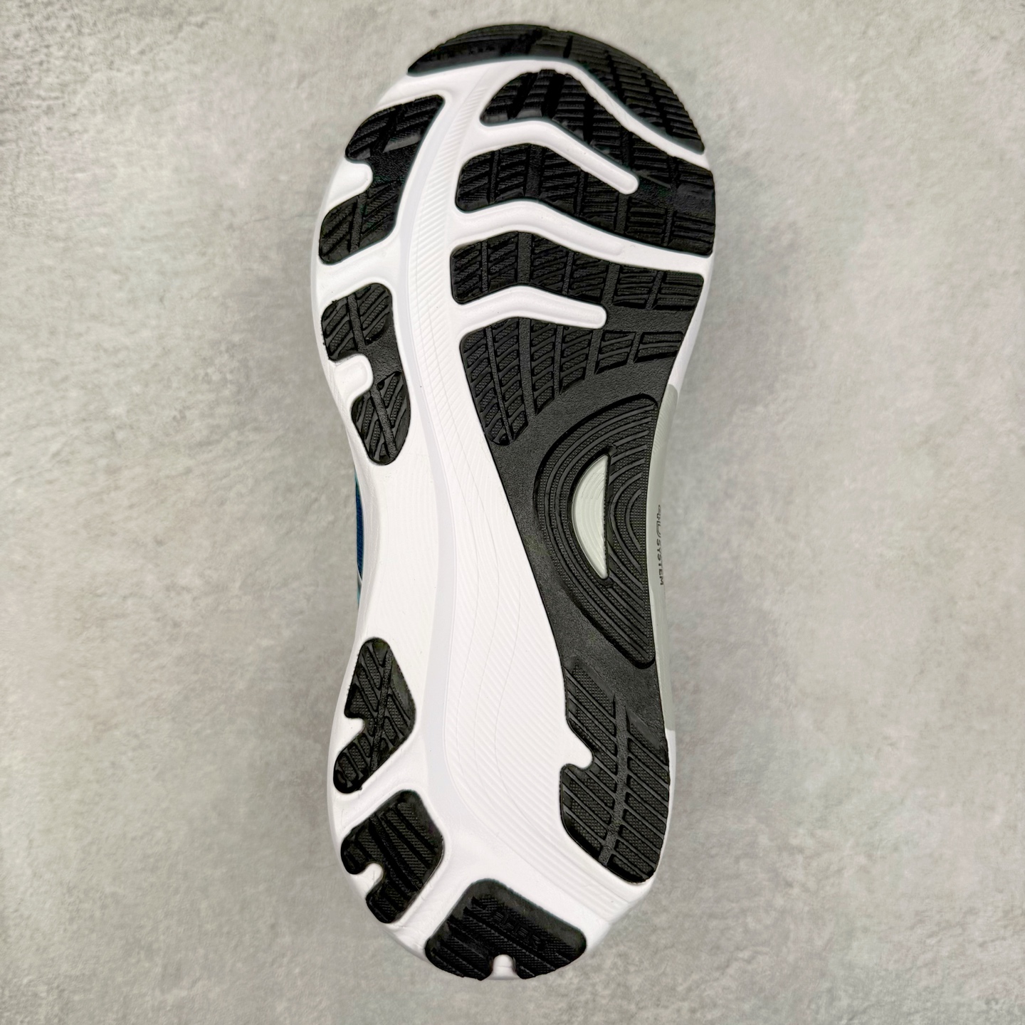 图片[9]-Asics Gel-Kayano 32 亚瑟士卡亚诺32代低帮专业有氧超轻量休闲运动全能慢跑鞋全球知名运动品牌ASICS正式推出新款GEL-KAYANO 32跑鞋，旨在通过全新稳定结构以提升产品可适性，满足跑者的足部稳定需求，让每一位跑者从起跑到结束都能够感受到焕然一新的稳定性与舒适性，从而帮助更多人找到身心平衡，获得自在舒适的健康生活方式。秉持着ASICS亚瑟士的设计哲学，全新一代GEL-KAYANO 32应运而生。为进一步升级产品的稳定性，GEL-KAYANO 采用了全新4D引导系统，通过内侧稳定装置提升可适性，满足足部稳定需求，帮助足弓迅速返回到平衡位置。作为基于生物力学研究打造的全新稳定结构，4D引导系统不仅提升了跑鞋对双脚的支撑性，它还将人体不同的运动状态纳入设计考量，帮助跑者在多种跑动强度下获得充足的稳定性和理想的舒适度。尺码：36 37 37.5 38 39.5 40 40.5 41.5 42 42.5 43.5 44 44.5 45-选品中心