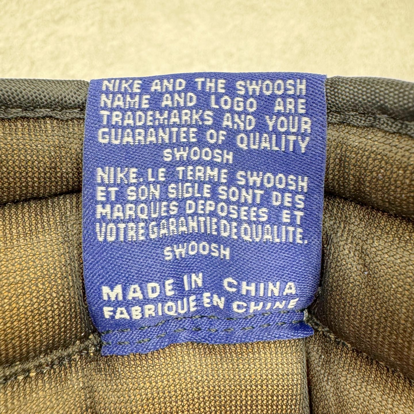 图片[17]-＃KZ神版莞产 Air Jordan AJ1 Retro High 高帮 皇家蓝白 DZ5485-100 外贸特供批次 终端控货优势输出 新配色不断更新开发 市场中端王者 全套原纸板楦头开发 确保原汁原味 完美呈现一代版型 一比一鞋头弧度高度鞋身弧度 此版本只针对中端市场 细节品控鞋型随意秒杀市面同价位 鞋型完美 不臃肿别扭 头层皮料加持 用料绝不含糊 进口玻璃冲刀皮料裁剪零毛边 电脑针车工艺 超高鞋面清洁度 最高QC检验标准 控制溢胶瑕疵 原盒原配 飞翼3D高频深度立体 工艺方面大到整体鞋型 漏斗收腰 底线拉帮 LOGO立体程度 小到针眼排布 载片对称 冲孔效果 鞋标规范 鞋垫背胶等等 无一不是口碑收割 每双都是一个回头客 尺码：36 36.5 37.5 38 38.5 39 40 40.5 41 42 42.5 43 44 44.5 45 46 47.5-选品中心