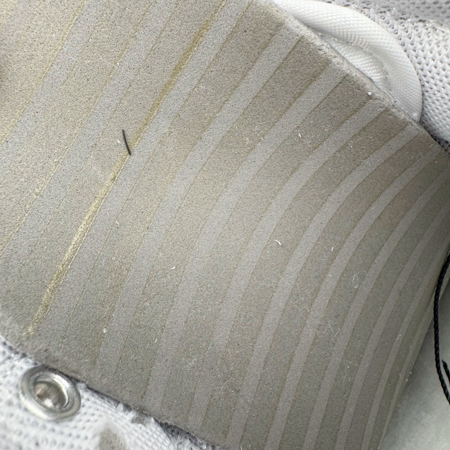 图片[13]-＃YC纯原 NK Dunk Low 摩卡慕斯 WG0212-014 当清晨的杏仁奶白，温柔覆盖经典轮廓。侧翼Swoosh摩卡慕斯色如倾泻的暖阳，将醇厚风韵悄然诉说。步履之间，踏着的是微醺的甜蜜时光。后跟轻缀的\\\”MOCHA\\\”，是此刻柔软的署名，暖意先行，步调至雅。用温柔的色调革命，轻松驾驭高级松弛感。定制系列天花板 无原鞋不开发 全系列得物原鞋一比一校对开发 配色持续更新中 终端对接 优势输出 全套原厂楦头原纸板数据档案倾力打造 原汁原味莞产 极致还原 圈内最强针车工艺 高端零售指定版 广东原厂配套原盒原标 鞋盒分三个尺码段 原厂冲刀 超高清洁度 全鞋零毛边皮料切割 采用原厂百宏鞋带以及原厂百宏织唛舌标 内标可供原厂几率过验 进口原装条纹中底布 四线拉帮白色点胶 原厂拉帮手法遵循公司 原厂电绣 极致还原 尺码：36 36.5 37.5 38 38.5 39 40 40.5 41 42 42.5 43 44 44.5 45 46-选品中心