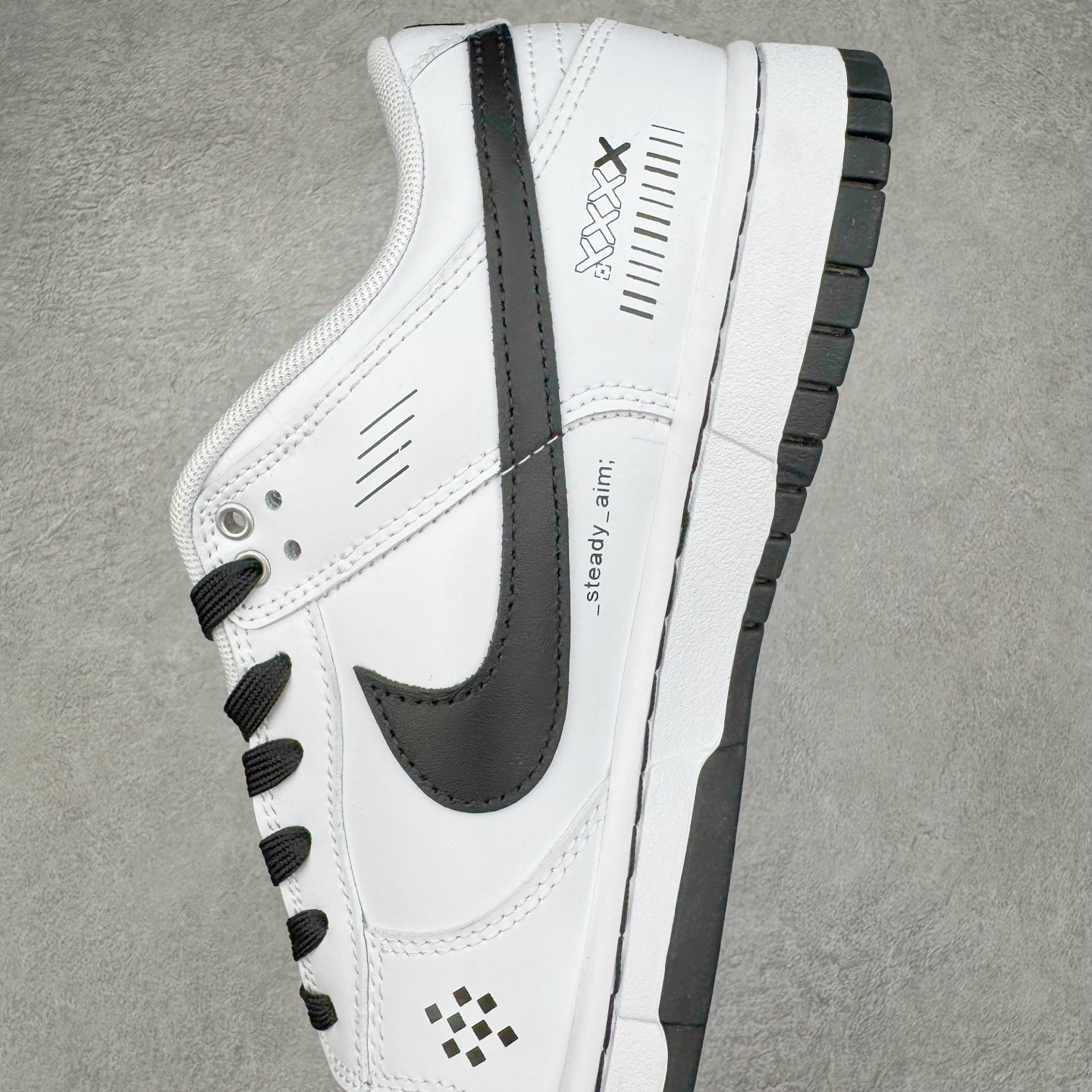 图片[7]-＃YC纯原 NK Dunk Low 摩卡慕斯 WG0212-014 当清晨的杏仁奶白，温柔覆盖经典轮廓。侧翼Swoosh摩卡慕斯色如倾泻的暖阳，将醇厚风韵悄然诉说。步履之间，踏着的是微醺的甜蜜时光。后跟轻缀的\\\”MOCHA\\\”，是此刻柔软的署名，暖意先行，步调至雅。用温柔的色调革命，轻松驾驭高级松弛感。定制系列天花板 无原鞋不开发 全系列得物原鞋一比一校对开发 配色持续更新中 终端对接 优势输出 全套原厂楦头原纸板数据档案倾力打造 原汁原味莞产 极致还原 圈内最强针车工艺 高端零售指定版 广东原厂配套原盒原标 鞋盒分三个尺码段 原厂冲刀 超高清洁度 全鞋零毛边皮料切割 采用原厂百宏鞋带以及原厂百宏织唛舌标 内标可供原厂几率过验 进口原装条纹中底布 四线拉帮白色点胶 原厂拉帮手法遵循公司 原厂电绣 极致还原 尺码：36 36.5 37.5 38 38.5 39 40 40.5 41 42 42.5 43 44 44.5 45 46-选品中心