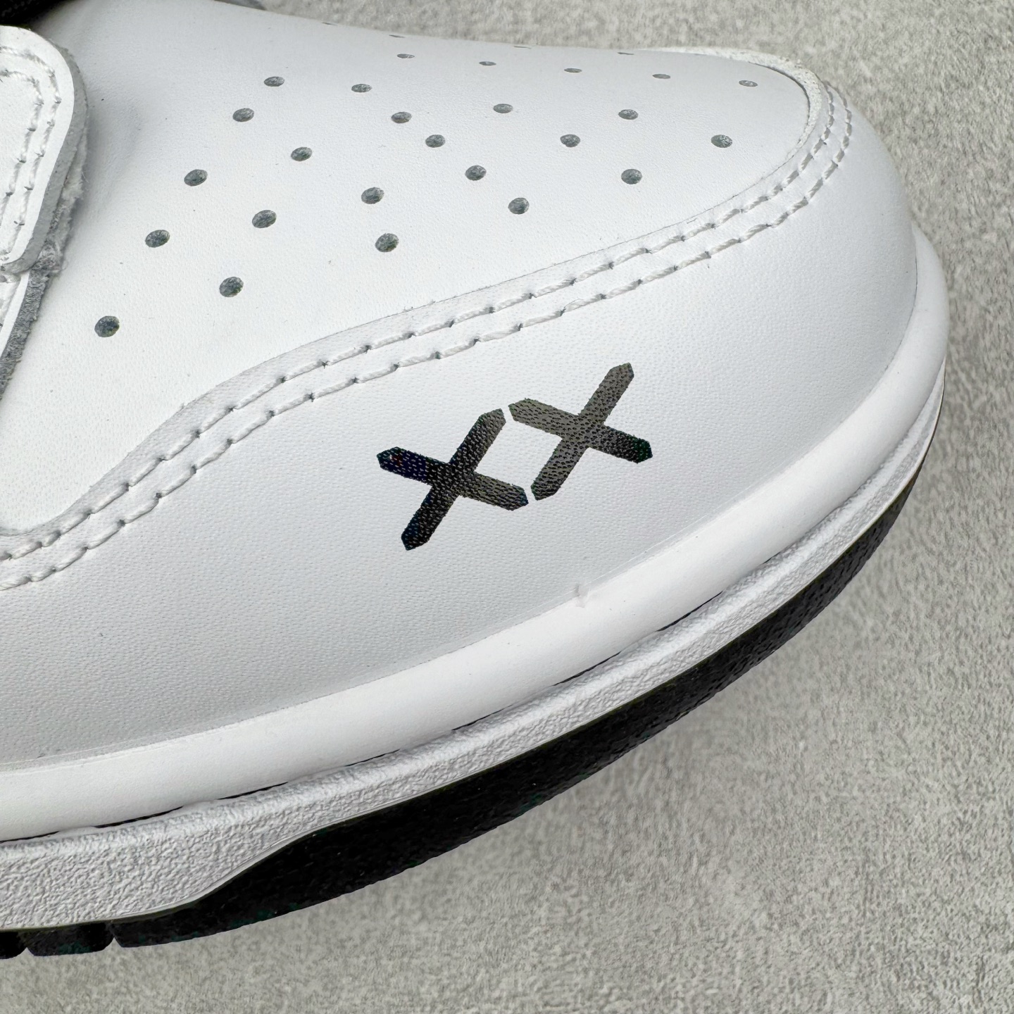 图片[19]-＃YC纯原 NK Dunk Low 摩卡慕斯 WG0212-014 当清晨的杏仁奶白，温柔覆盖经典轮廓。侧翼Swoosh摩卡慕斯色如倾泻的暖阳，将醇厚风韵悄然诉说。步履之间，踏着的是微醺的甜蜜时光。后跟轻缀的\\\”MOCHA\\\”，是此刻柔软的署名，暖意先行，步调至雅。用温柔的色调革命，轻松驾驭高级松弛感。定制系列天花板 无原鞋不开发 全系列得物原鞋一比一校对开发 配色持续更新中 终端对接 优势输出 全套原厂楦头原纸板数据档案倾力打造 原汁原味莞产 极致还原 圈内最强针车工艺 高端零售指定版 广东原厂配套原盒原标 鞋盒分三个尺码段 原厂冲刀 超高清洁度 全鞋零毛边皮料切割 采用原厂百宏鞋带以及原厂百宏织唛舌标 内标可供原厂几率过验 进口原装条纹中底布 四线拉帮白色点胶 原厂拉帮手法遵循公司 原厂电绣 极致还原 尺码：36 36.5 37.5 38 38.5 39 40 40.5 41 42 42.5 43 44 44.5 45 46-选品中心