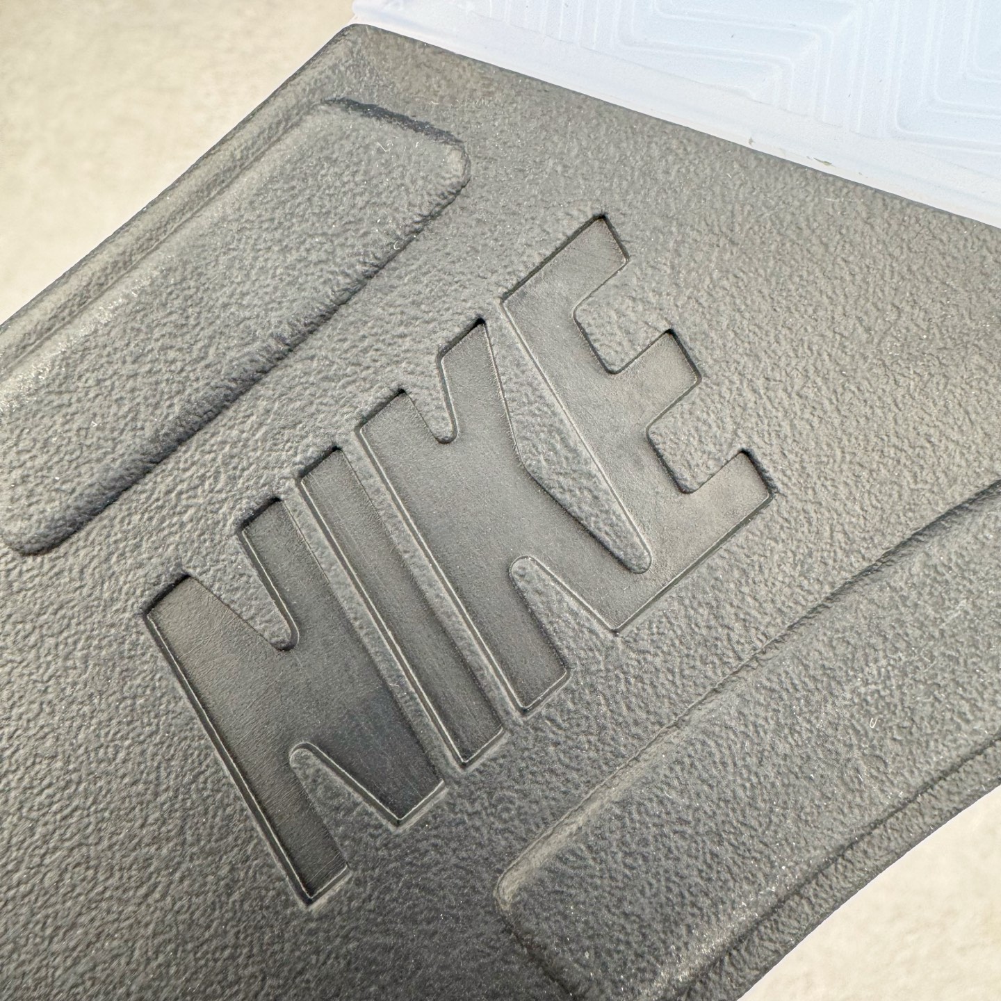 图片[21]-＃PK纯原 Awake NY x Air Jordan AJ5 联名北极粉 DV4982-600 SZ原厂全套原楦原纸板磨具开发 原厂皮料加持 原厂港宝加持定型后跟R度完美 同源原厂电绣 飞人针数密度立体效果一致 原厂拉帮手法 原厂配置纸衬高频鞋盒 原厂指令配双鞋带 原厂TPU网格鞋带扣 超高鞋面清洁度 最高QC检验标准 控制溢胶瑕疵 到手可放心比对发售原鞋 上脚百分百充正驾驭 尺码：40 40.5 41 42 42.5 43 44 44.5 45 46 47.5-选品中心