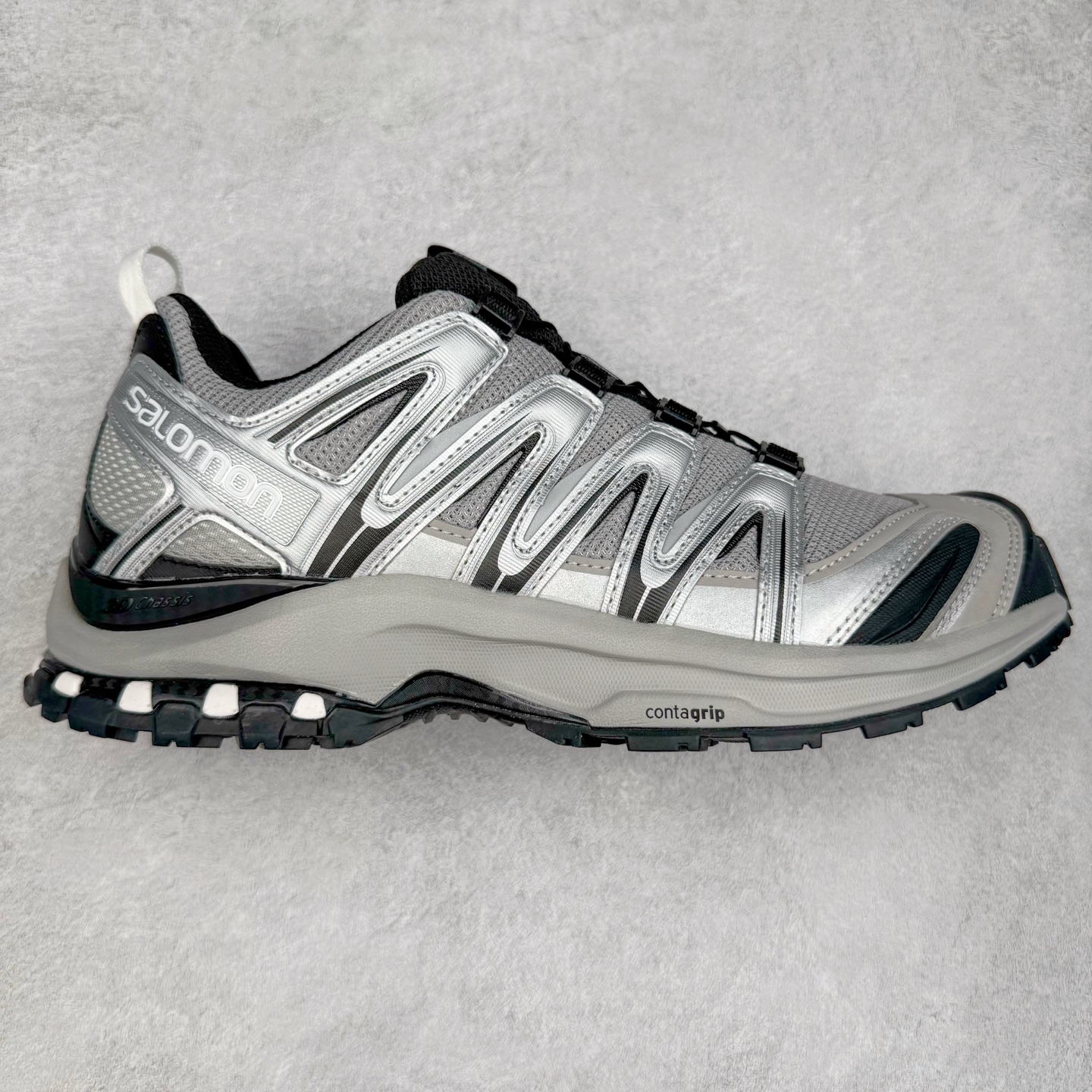 ＃HP纯原 SALOMON XA Pro 3D ADV 萨洛蒙潮流越野机能户外功能鞋 虎扑平台特供订单 耗时半年巨作 全套原纸板楦头开发 原厂特供网布配套加持 确保原汁原味 完美呈现版型 原档数据独家私模五层组合大底 男女鞋同步官方开发至46.5 原装Ortholite轻量化鞋垫 中底布带钢印编号 原厂TPU锁扣 进口港宝加持 后跟自然饱满 还原公司包裹性 鞋面采用SENSIFT贴合技术 全方位贴合包裹脚型 鞋跟部鞋底牵引设计 提供强大的抓地性能 更适应野外崎岖不平的道路 其3D ADVANCED CHASSIS底盘 材料轻量大化 钉齿设计更具稳定性 防护性 鞋底易磨损区运用CONTAGRIP高耐磨材料 应对城市硬质路面长距离跑考验 尺码：36 36.5 37.5 38 38.5 39 40 40.5 41 42 42.5 43 44 44.5 45 46 46.5-选品中心