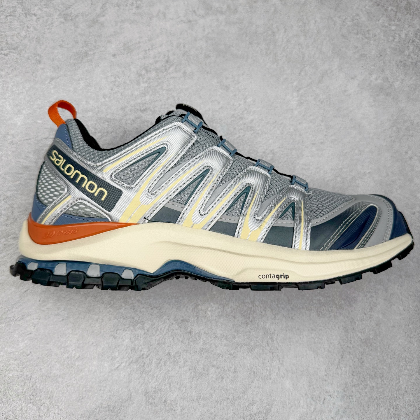 ＃HP纯原 SALOMON XA Pro 3D ADV 萨洛蒙潮流越野机能户外功能鞋 虎扑平台特供订单 耗时半年巨作 全套原纸板楦头开发 原厂特供网布配套加持 确保原汁原味 完美呈现版型 原档数据独家私模五层组合大底 男女鞋同步官方开发至46.5 原装Ortholite轻量化鞋垫 中底布带钢印编号 原厂TPU锁扣 进口港宝加持 后跟自然饱满 还原公司包裹性 鞋面采用SENSIFT贴合技术 全方位贴合包裹脚型 鞋跟部鞋底牵引设计 提供强大的抓地性能 更适应野外崎岖不平的道路 其3D ADVANCED CHASSIS底盘 材料轻量大化 钉齿设计更具稳定性 防护性 鞋底易磨损区运用CONTAGRIP高耐磨材料 应对城市硬质路面长距离跑考验 尺码：36 36.5 37.5 38 38.5 39 40 40.5 41 42 42.5 43 44 44.5 45 46 46.5-选品中心