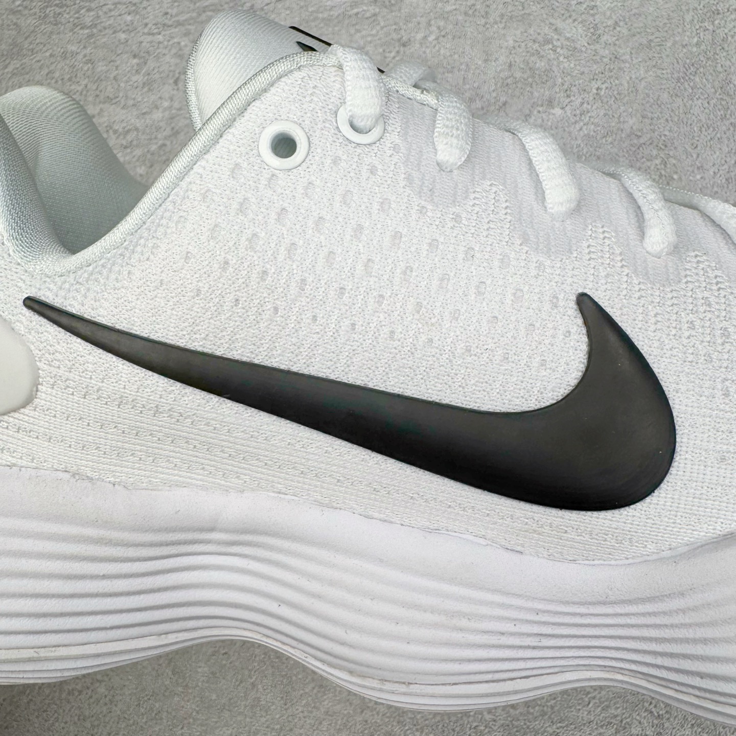 图片[13]-＃K版纯原 NK Hyperdunk HD2017 Low EP 实战篮球鞋 白黑 897637-100 实战神鞋 绝迹单品 圈内高端零售大神实体冲Z唯一指定的渠道版本 目前可过各类鉴定或无法鉴定 能操作的私聊 非PT本地产物 品控细节要求做到极致完美 材料细节质感百分百区别市面任意代号纯原版本 不惧任何对比 市场独一档的产物 实体冲Z标准严格把控 每一处细节分毫不差 原汁原味公司货的味道 尺码：39 40 40.5 41 42 42.5 43 44 44.5 45 46 47.5\\r-选品中心