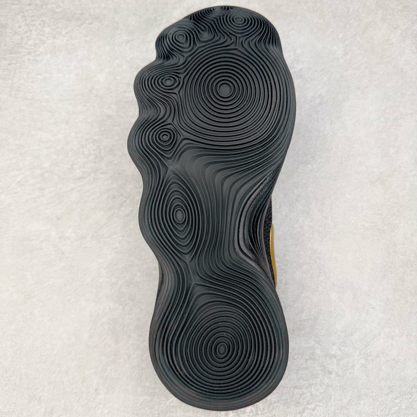 图片[9]-＃K版纯原 NK Hyperdunk HD2017 Low EP 实战篮球鞋 黑金 IH0634-070 实战神鞋 绝迹单品 圈内高端零售大神实体冲Z唯一指定的渠道版本 目前可过各类鉴定或无法鉴定 能操作的私聊 非PT本地产物 品控细节要求做到极致完美 材料细节质感百分百区别市面任意代号纯原版本 不惧任何对比 市场独一档的产物 实体冲Z标准严格把控 每一处细节分毫不差 原汁原味公司货的味道 尺码：39 40 40.5 41 42 42.5 43 44 44.5 45 46 47.5\\r-选品中心