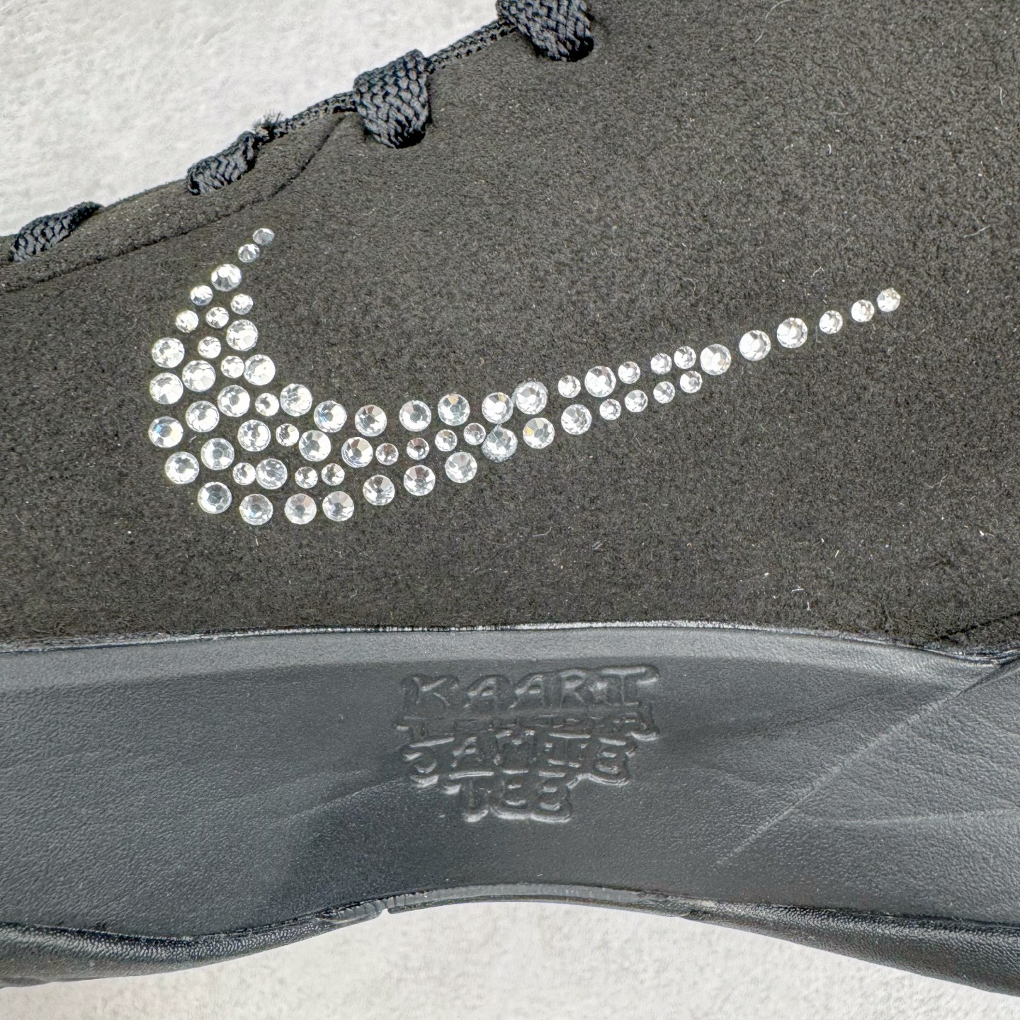 图片[17]-＃灭世/Max Swarovski/施华洛世奇 x NK Ja 2 Scratch EP 莫兰特二代柔软舒适防滑耐磨透气支撑轻便 低帮篮球鞋 联名黑色 IB3860-001 2024『压轴』后卫实战旗舰 圣枪腰王 重磅革新登场🌪 🔝历时5个月！全力打造 科比➕欧文系列 综合体 ！Pt实战体验天花板上限 再度提高🔝 ✅【顶配缓震】独家革新搭载 前掌5mm TURBO气垫 兼具贴地与缓震！（正品仅长方形小气垫）➕后掌大马蹄14mm厚 气垫 提高后掌缓震极限 （正品后掌无气垫） ✅【顶级抗扭】 搭载硬度65HC 发泡中底框架 ➕高强度中足抗扭片 革新升级 赛事级抗扭水平！独此一家 ✅【顶级支撑】鞋身侧向包裹 双层补强层 200斤以上选手 也可驾驭（正品仅一层）对比市场货品偷工减料 不可同日而语！ ✅气垫气压上脚即可感受！后掌鞋垫掀开可见气垫轮廓（谨防窜货） 鞋底止滑配方 无需磨合 原地起飞🛫 NK年度后卫旗舰 独家革新升级 『口碑源自专业 实力来源于专注』 真灭世纯原 切勿被市场仿冒吊牌挂羊头卖狗肉 尺码：39-46 正码正拍-选品中心