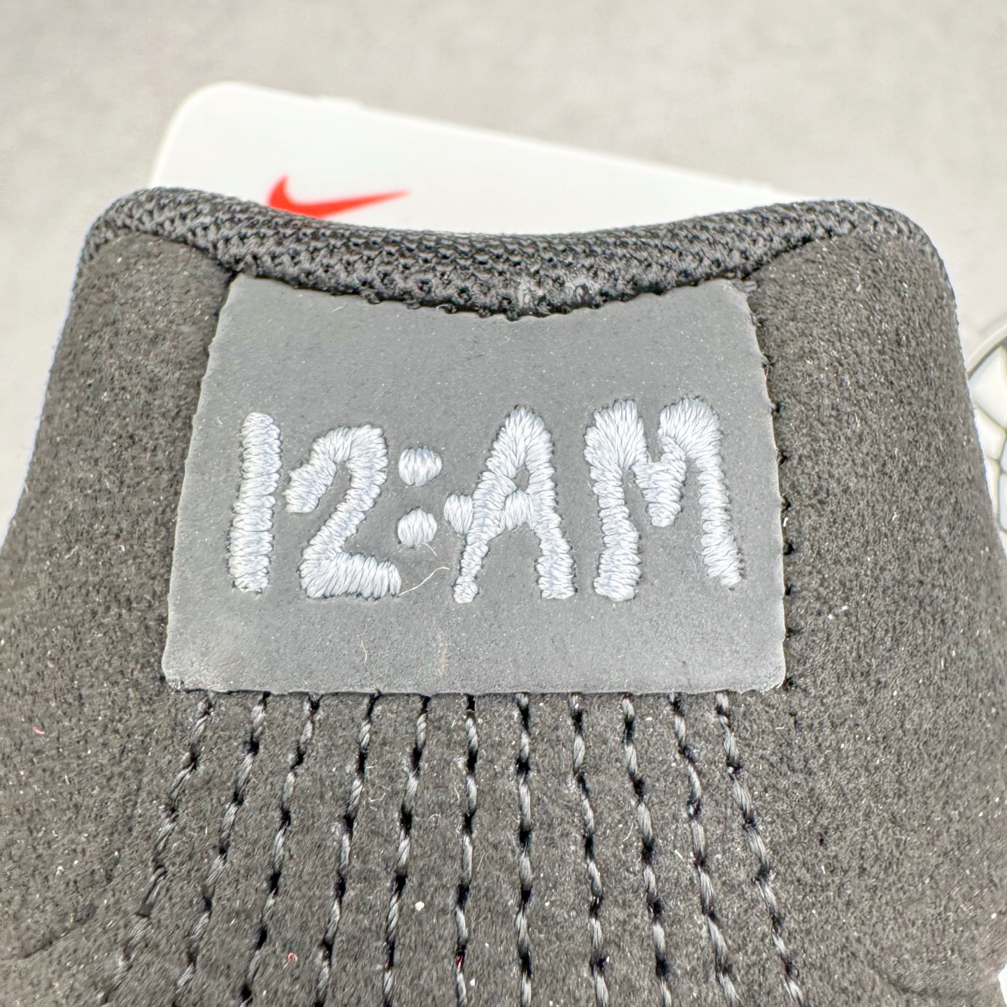 图片[16]-＃灭世/Max Swarovski/施华洛世奇 x NK Ja 2 Scratch EP 莫兰特二代柔软舒适防滑耐磨透气支撑轻便 低帮篮球鞋 联名黑色 IB3860-001 2024『压轴』后卫实战旗舰 圣枪腰王 重磅革新登场🌪 🔝历时5个月！全力打造 科比➕欧文系列 综合体 ！Pt实战体验天花板上限 再度提高🔝 ✅【顶配缓震】独家革新搭载 前掌5mm TURBO气垫 兼具贴地与缓震！（正品仅长方形小气垫）➕后掌大马蹄14mm厚 气垫 提高后掌缓震极限 （正品后掌无气垫） ✅【顶级抗扭】 搭载硬度65HC 发泡中底框架 ➕高强度中足抗扭片 革新升级 赛事级抗扭水平！独此一家 ✅【顶级支撑】鞋身侧向包裹 双层补强层 200斤以上选手 也可驾驭（正品仅一层）对比市场货品偷工减料 不可同日而语！ ✅气垫气压上脚即可感受！后掌鞋垫掀开可见气垫轮廓（谨防窜货） 鞋底止滑配方 无需磨合 原地起飞🛫 NK年度后卫旗舰 独家革新升级 『口碑源自专业 实力来源于专注』 真灭世纯原 切勿被市场仿冒吊牌挂羊头卖狗肉 尺码：39-46 正码正拍-选品中心