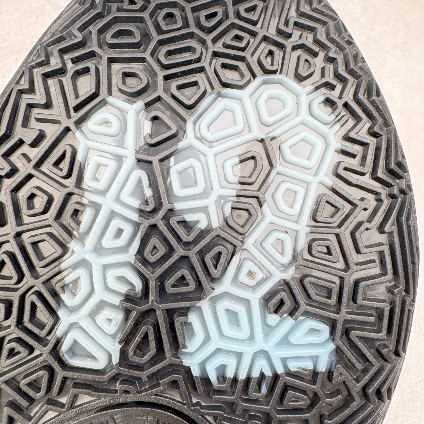 图片[15]-＃灭世/Max Swarovski/施华洛世奇 x NK Ja 2 Scratch EP 莫兰特二代柔软舒适防滑耐磨透气支撑轻便 低帮篮球鞋 联名黑色 IB3860-001 2024『压轴』后卫实战旗舰 圣枪腰王 重磅革新登场🌪 🔝历时5个月！全力打造 科比➕欧文系列 综合体 ！Pt实战体验天花板上限 再度提高🔝 ✅【顶配缓震】独家革新搭载 前掌5mm TURBO气垫 兼具贴地与缓震！（正品仅长方形小气垫）➕后掌大马蹄14mm厚 气垫 提高后掌缓震极限 （正品后掌无气垫） ✅【顶级抗扭】 搭载硬度65HC 发泡中底框架 ➕高强度中足抗扭片 革新升级 赛事级抗扭水平！独此一家 ✅【顶级支撑】鞋身侧向包裹 双层补强层 200斤以上选手 也可驾驭（正品仅一层）对比市场货品偷工减料 不可同日而语！ ✅气垫气压上脚即可感受！后掌鞋垫掀开可见气垫轮廓（谨防窜货） 鞋底止滑配方 无需磨合 原地起飞🛫 NK年度后卫旗舰 独家革新升级 『口碑源自专业 实力来源于专注』 真灭世纯原 切勿被市场仿冒吊牌挂羊头卖狗肉 尺码：39-46 正码正拍-选品中心