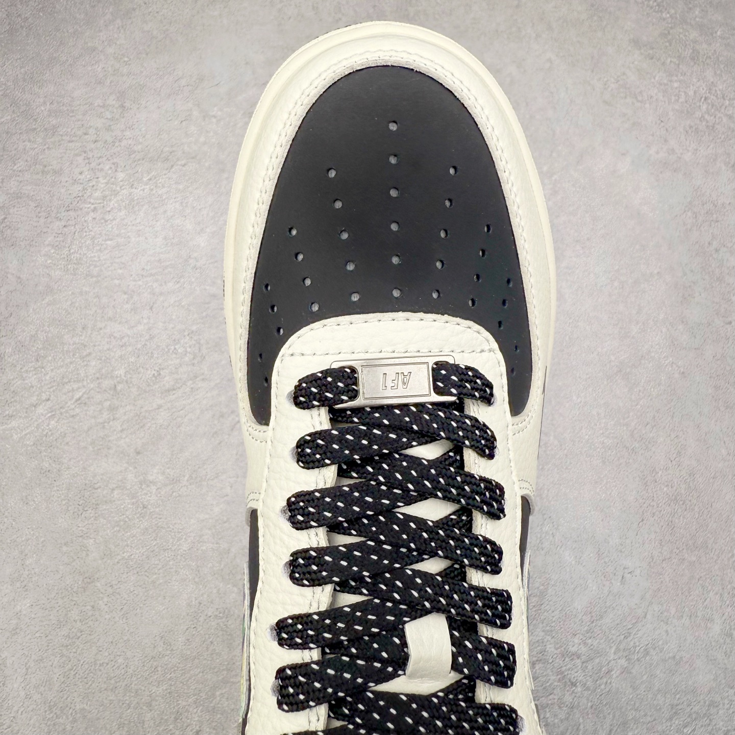 图片[4]-NK Air Force 1´07 Low 空军一号低帮百搭休闲运动板鞋 LW9279-011 柔软、弹性十足的缓震性能和出色的中底设计 横跨复古与现代的外型结合 造就出风靡全球 三十多年的Force 1 直到今天还深受青睐 实拍调校N版已经零色差零失真 百分百还原实物色彩所见即所得 不存在货不对板色差等低级问题 选购参考实物拍摄 不混卖不参货 只用心做好货严格选品 承诺混一赔十 尺码：36 36.5 37.5 38 38.5 39 40 40.5 41 42 42.5 43 44 44.5 45-选品中心