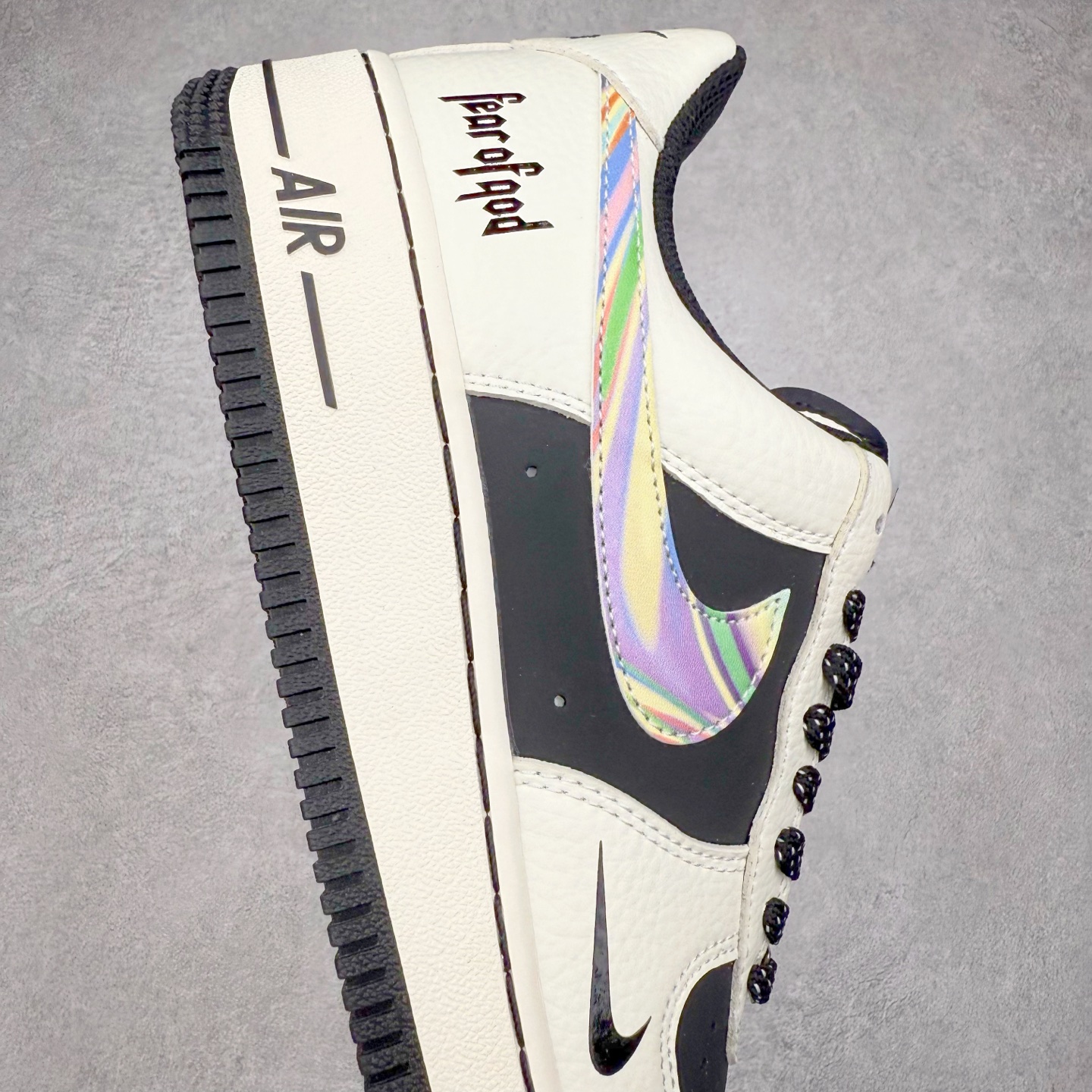 图片[6]-NK Air Force 1´07 Low 空军一号低帮百搭休闲运动板鞋 LW9279-011 柔软、弹性十足的缓震性能和出色的中底设计 横跨复古与现代的外型结合 造就出风靡全球 三十多年的Force 1 直到今天还深受青睐 实拍调校N版已经零色差零失真 百分百还原实物色彩所见即所得 不存在货不对板色差等低级问题 选购参考实物拍摄 不混卖不参货 只用心做好货严格选品 承诺混一赔十 尺码：36 36.5 37.5 38 38.5 39 40 40.5 41 42 42.5 43 44 44.5 45-选品中心