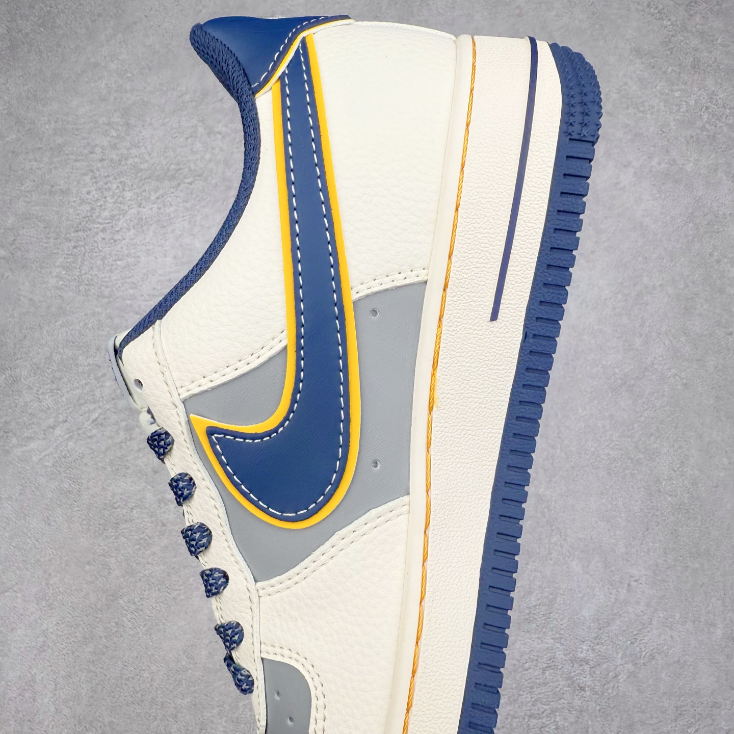 图片[7]-NK Air Force 1´07 Low 空军一号低帮百搭休闲运动板鞋 XX3168-213 柔软、弹性十足的缓震性能和出色的中底设计 横跨复古与现代的外型结合 造就出风靡全球 三十多年的Force 1 直到今天还深受青睐 实拍调校N版已经零色差零失真 百分百还原实物色彩所见即所得 不存在货不对板色差等低级问题 选购参考实物拍摄 不混卖不参货 只用心做好货严格选品 承诺混一赔十 尺码：36 36.5 37.5 38 38.5 39 40 40.5 41 42 42.5 43 44 44.5 45-选品中心