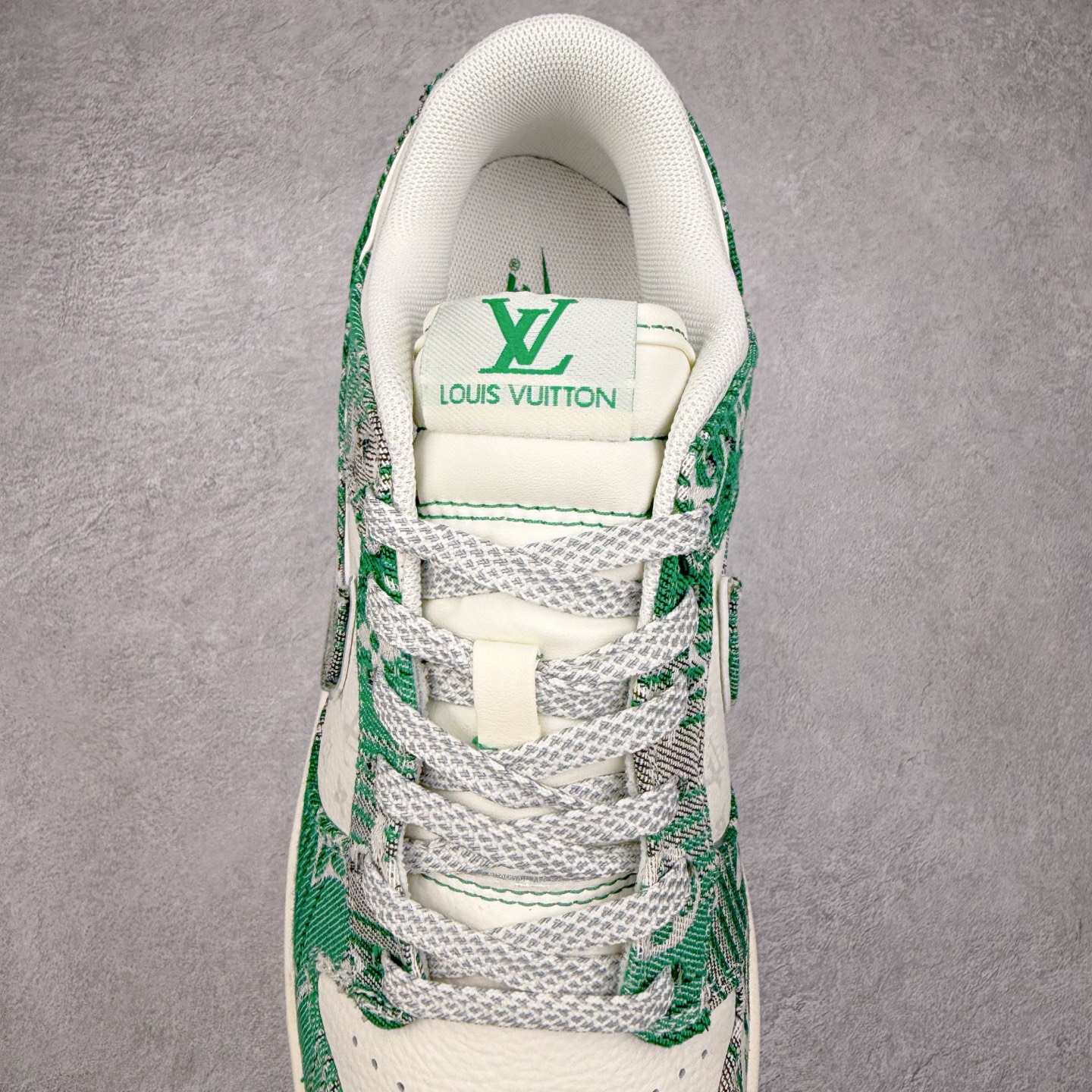 图片[5]-NK Dunk Low 定制配色 SC9772-811 大厂出品 极力推荐 原装头层材料 独家版型蒸餾加工帶來的是更好的视觉和脚感体验大厂纯原品质出货 清洁度 电绣工艺 皮料切割干净无任何毛边 细节完美 实拍调校N版已经零色差零失真 百分百还原实物色彩所见即所得 不存在货不对板色差等低级问题 选购参考实物拍摄 不混卖不参货 只用心做好货严格选品 承诺混一赔十 尺码：36 36.5 37.5 38 38.5 39 40 40.5 41 42 42.5 43 44 44.5 45-选品中心