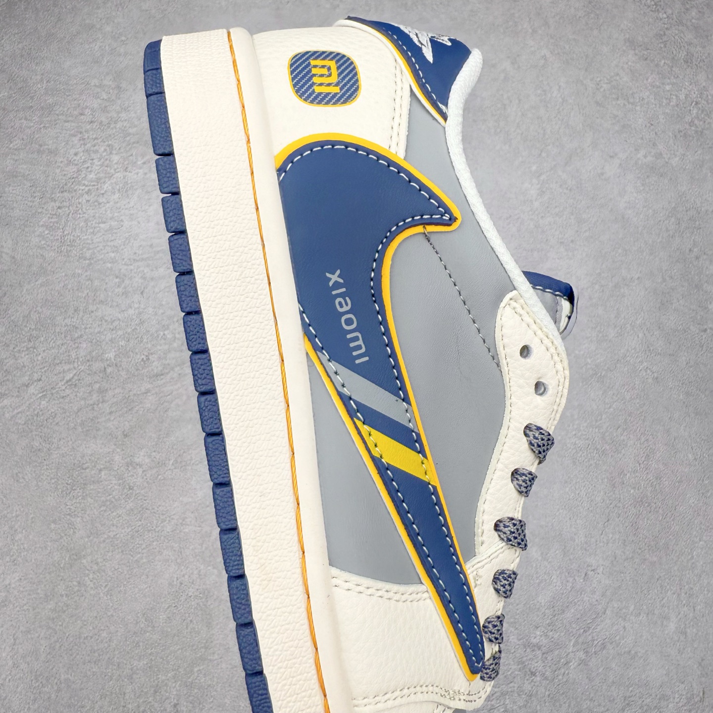 图片[6]-TS x Air Jordan AJ1 Low 倒钩低帮联名定制配色 XX3168-212 原厂内置气垫魔块 A模大底 头层小牛皮 鞋舌AJ原厂专用牛津布+AJ专用反口珍珠布+原厂无杂质高弹内里海棉+特殊封边弹力鞋带 实拍调校N版已经零色差零失真 百分百还原实物色彩所见即所得 不存在货不对板色差等低级问题 选购参考实物拍摄 不混卖不参货 只用心做好货严格选品 承诺混一赔十 尺码：36 36.5 37.5 38 38.5 39 40 40.5 41 42 42.5 43 44 44.5 45-选品中心