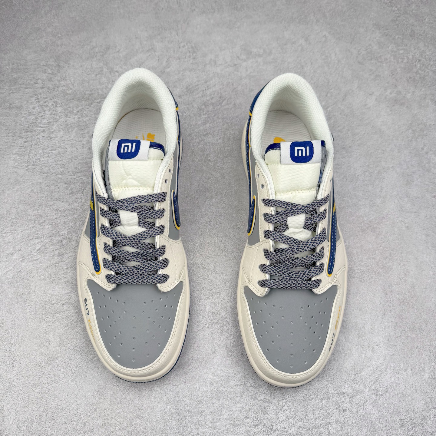 图片[2]-TS x Air Jordan AJ1 Low 倒钩低帮联名定制配色 XX3168-212 原厂内置气垫魔块 A模大底 头层小牛皮 鞋舌AJ原厂专用牛津布+AJ专用反口珍珠布+原厂无杂质高弹内里海棉+特殊封边弹力鞋带 实拍调校N版已经零色差零失真 百分百还原实物色彩所见即所得 不存在货不对板色差等低级问题 选购参考实物拍摄 不混卖不参货 只用心做好货严格选品 承诺混一赔十 尺码：36 36.5 37.5 38 38.5 39 40 40.5 41 42 42.5 43 44 44.5 45-选品中心