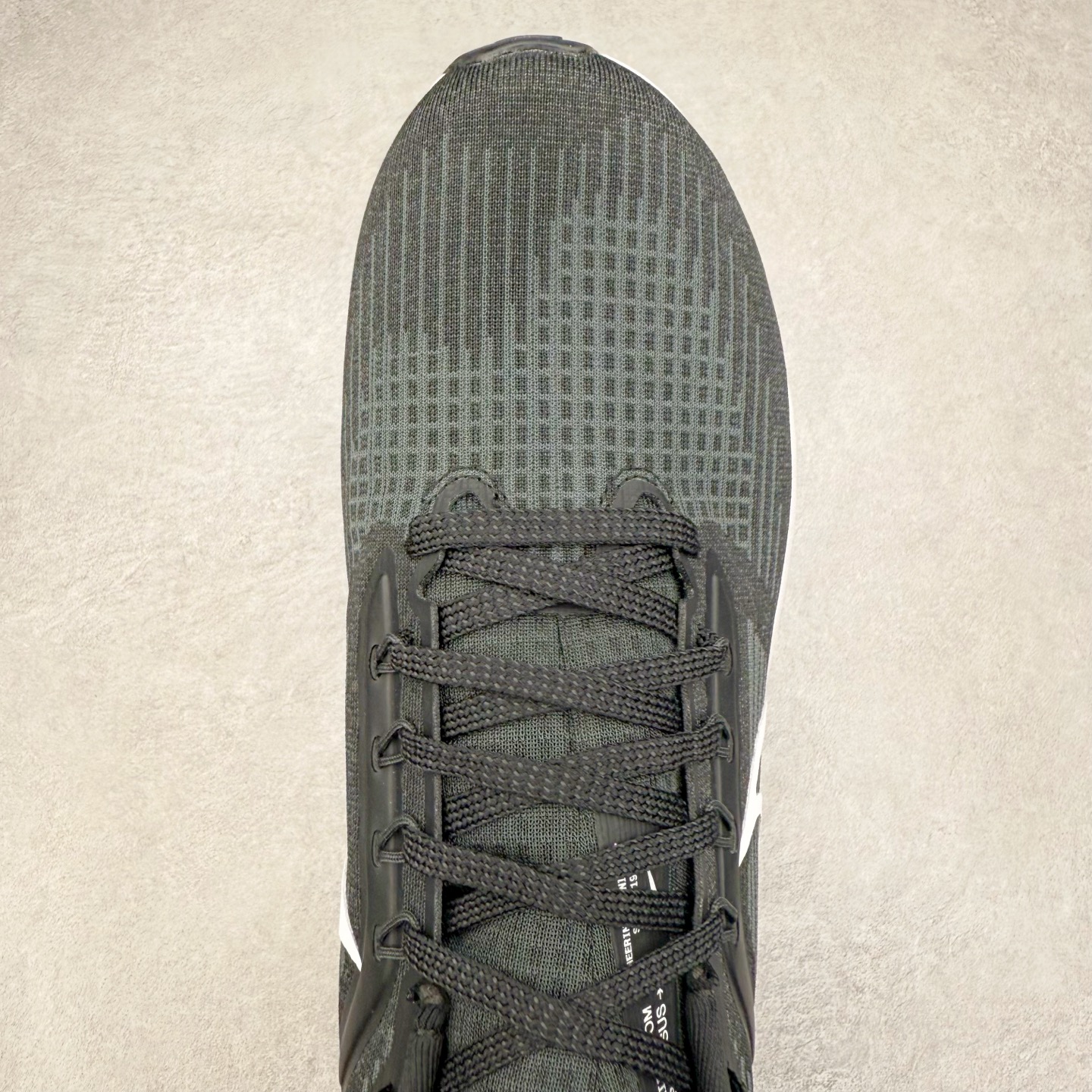 图片[4]-＃TG纯原 NK Pegasus 39 飞马39舒适低帮马拉松跑步鞋 黑白 DH4071-001 泰光Zp特供批次 市面唯一支持实战的跑鞋 原档案数据原厂网纱 正确高频花纹 前后掌内置Zoom Air气垫 原装MD大底 脚感完美还原 原盒原配 QC检验、钢印 俱全 原底科技 同步原版 脚感堪比Boost 实拍调校N版已经零色差零失真 百分百还原实物色彩所见即所得 不存在货不对板色差等低级问题 选购参考实物拍摄 不混卖不参货 只用心做好货严格选品 承诺混一赔十 尺码：36 36.5 37.5 38 38.5 39 40 40.5 41 42 42.5 43 44 44.5 45-选品中心