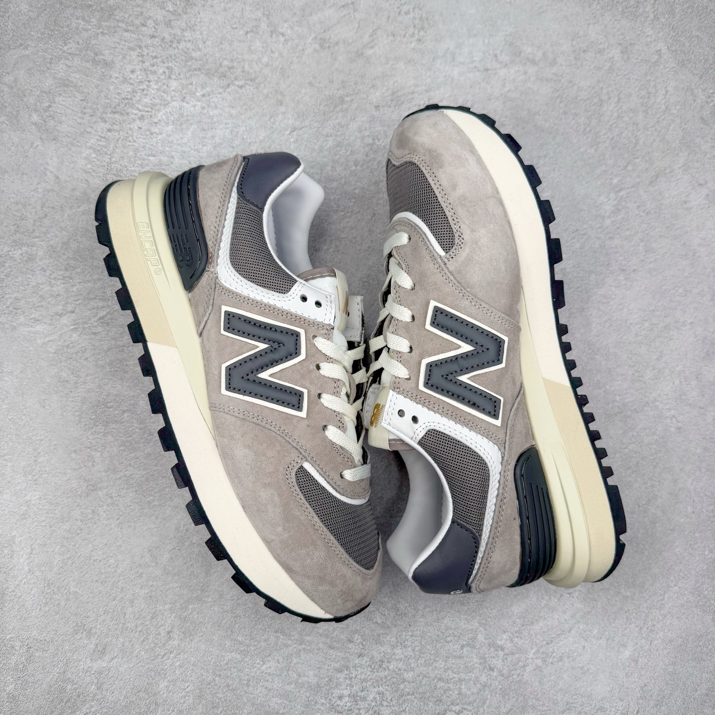 图片[3]-NB新百伦New Balance U574升级版系列低帮复古休闲运动慢跑鞋 新版NB574，妥妥美产既视感有木有。相较传统574，新版鞋跟及鞋面设计自带9系美产既视感！鞋面、内衬质感以及穿着体验更加！鞋型更流畅和饱满,鞋底增添了风格的多样化!底部升级橡胶颗粒大底,更防滑耐磨,上脚后感觉柔软且舒适。尺码：36 36.5 37.5 38 38.5 39.5 40 40.5 41.5 42 42.5 43 44 45-选品中心