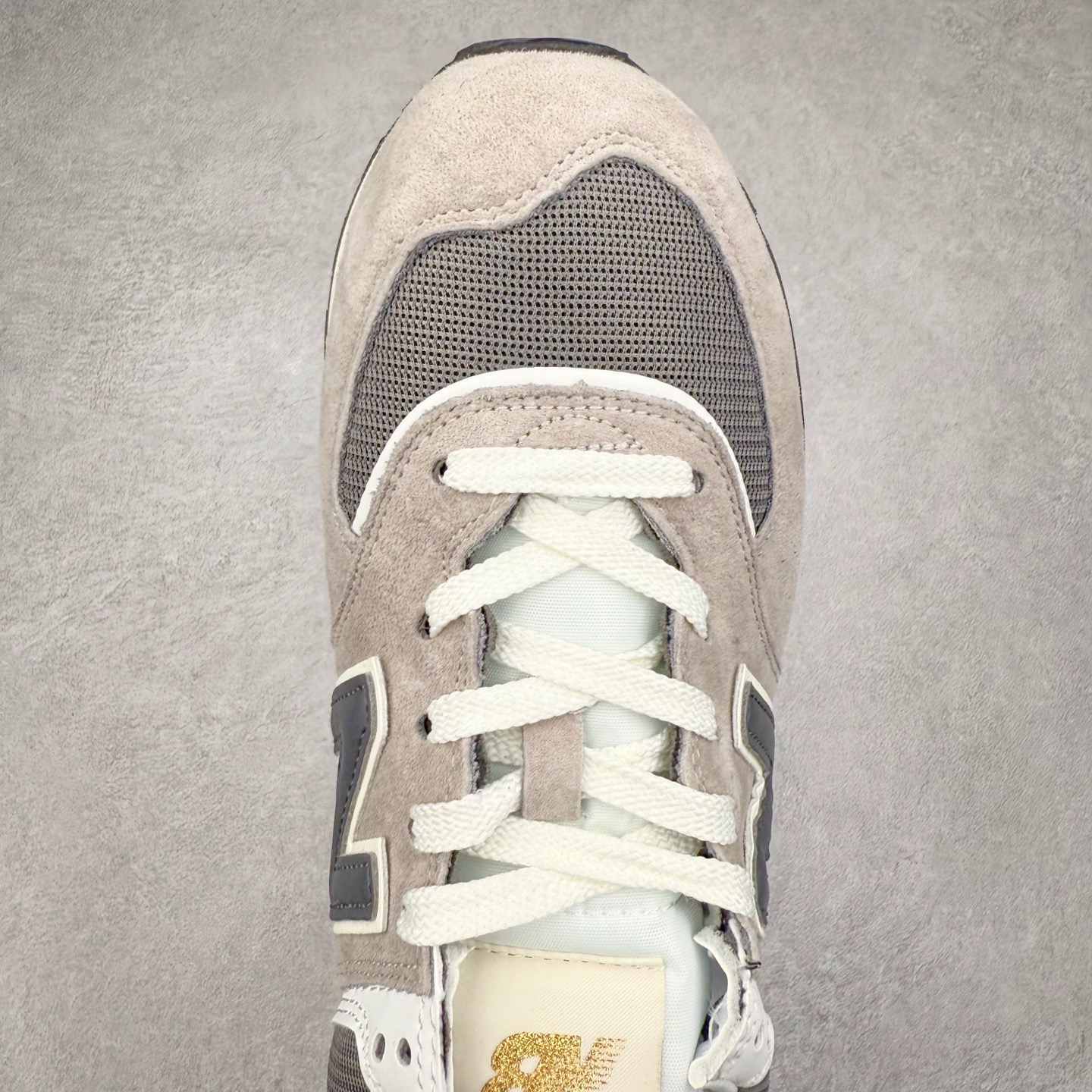 图片[4]-NB新百伦New Balance U574升级版系列低帮复古休闲运动慢跑鞋 新版NB574，妥妥美产既视感有木有。相较传统574，新版鞋跟及鞋面设计自带9系美产既视感！鞋面、内衬质感以及穿着体验更加！鞋型更流畅和饱满,鞋底增添了风格的多样化!底部升级橡胶颗粒大底,更防滑耐磨,上脚后感觉柔软且舒适。尺码：36 36.5 37.5 38 38.5 39.5 40 40.5 41.5 42 42.5 43 44 45-选品中心