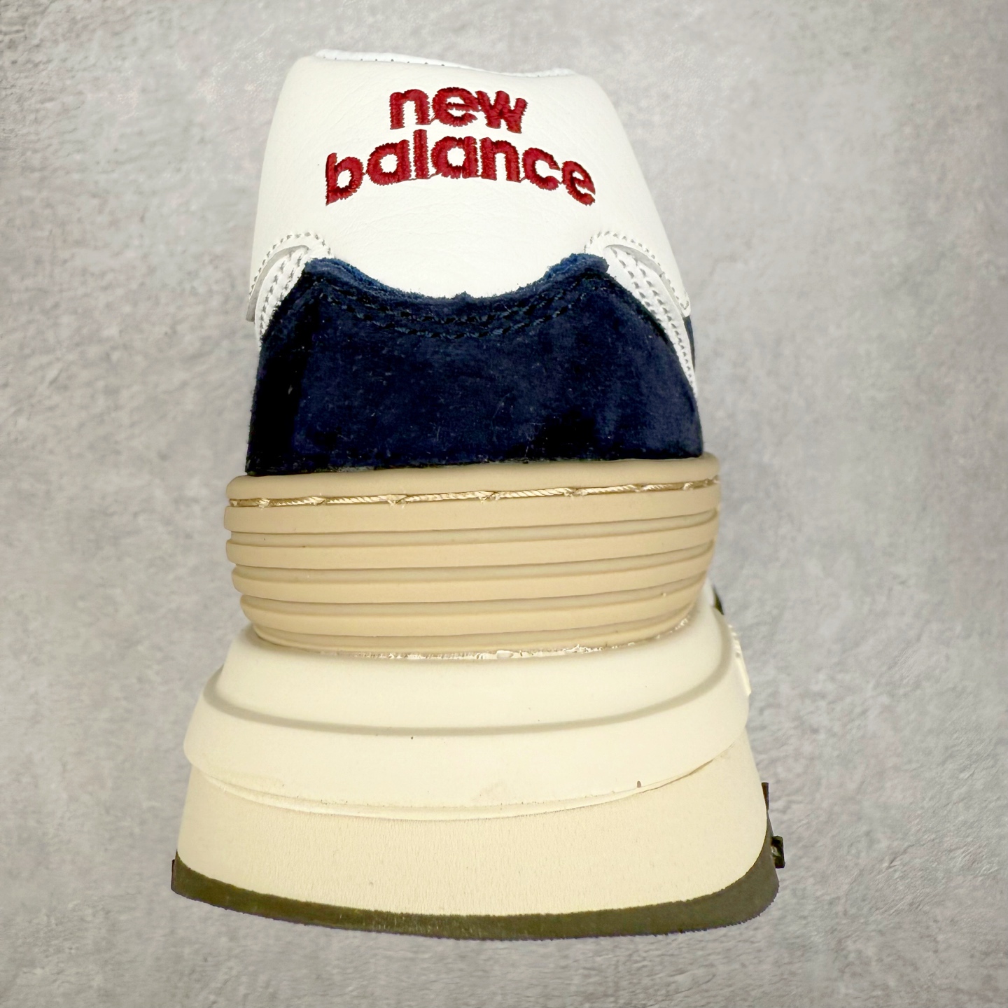 图片[8]-NB新百伦New Balance U574升级版系列低帮复古休闲运动慢跑鞋 新版NB574，妥妥美产既视感有木有。相较传统574，新版鞋跟及鞋面设计自带9系美产既视感！鞋面、内衬质感以及穿着体验更加！鞋型更流畅和饱满,鞋底增添了风格的多样化!底部升级橡胶颗粒大底,更防滑耐磨,上脚后感觉柔软且舒适。尺码：36 36.5 37.5 38 38.5 39.5 40 40.5 41.5 42 42.5 43 44 45-选品中心