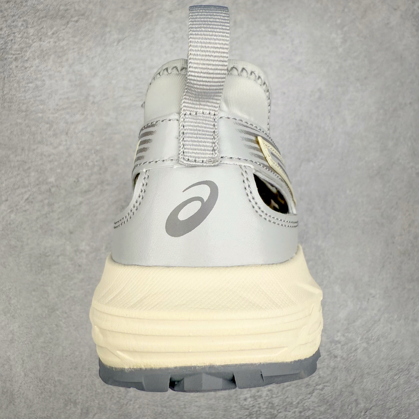 图片[8]-Asics Gel-Sonoma SE 亚瑟士溯溪鞋涉水鞋洞洞鞋 舒适日常休闲百搭防滑低帮户外徒步舒适随行跑步鞋 无界 路更远 今夏必备 颠覆认知 包裹性超强 脚感非常之舒适 侧面镂空设计 透气性极佳 让微风灌入足底 为沸腾夏日注入清爽能量防滑效果也不错 颜值与性能兼备 各平台实体疯狂种草首选 尺码：36 37.5 38 39 40 40.5 41.5 42 42.5 43.5 44 45 46-选品中心