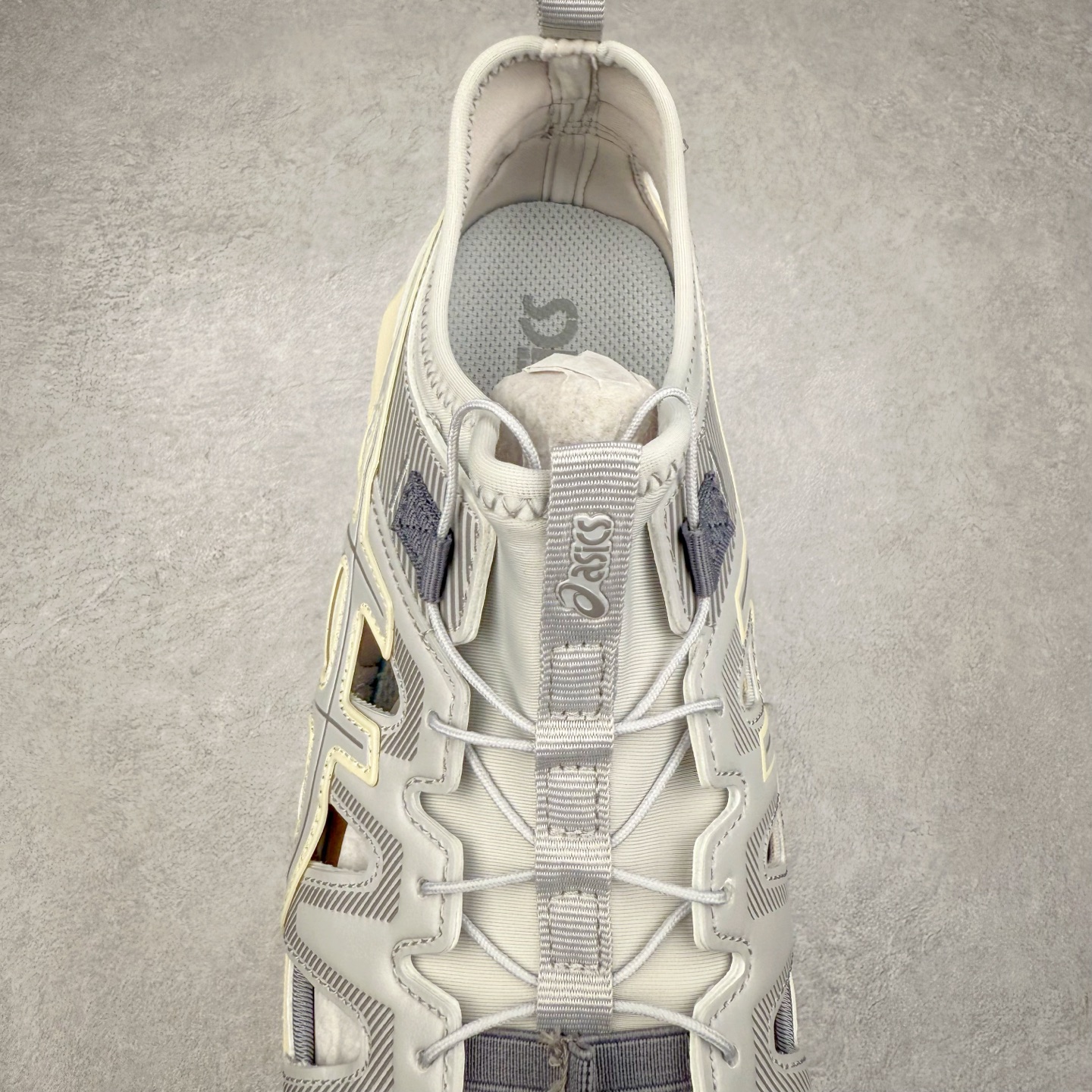 图片[5]-Asics Gel-Sonoma SE 亚瑟士溯溪鞋涉水鞋洞洞鞋 舒适日常休闲百搭防滑低帮户外徒步舒适随行跑步鞋 无界 路更远 今夏必备 颠覆认知 包裹性超强 脚感非常之舒适 侧面镂空设计 透气性极佳 让微风灌入足底 为沸腾夏日注入清爽能量防滑效果也不错 颜值与性能兼备 各平台实体疯狂种草首选 尺码：36 37.5 38 39 40 40.5 41.5 42 42.5 43.5 44 45 46-选品中心